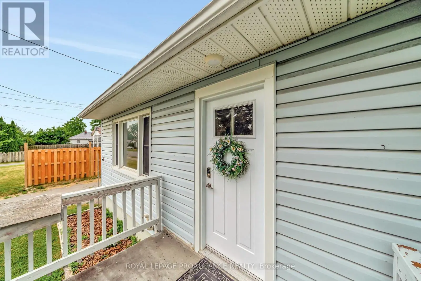 36 Alfred Street, Quinte West, Ontario  K8V 2B1 - Photo 3 - X12241605