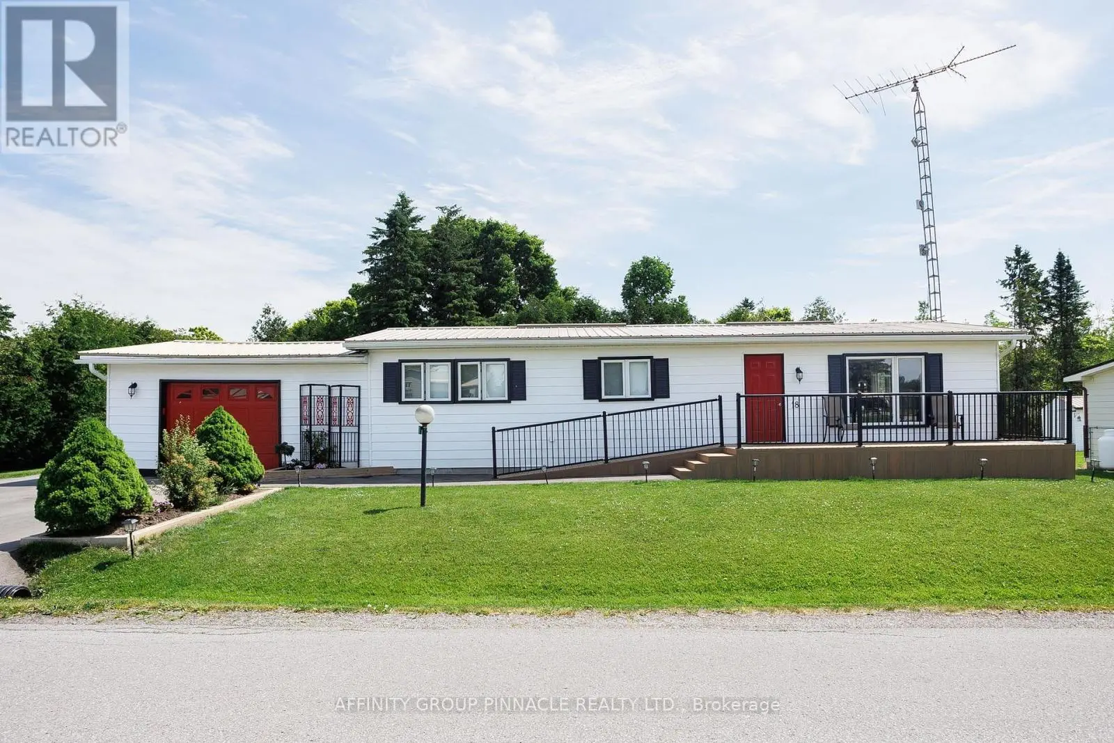18 Vista Drive, Kawartha Lakes, Ontario  K9V 4R1 - Photo 2 - X12241740