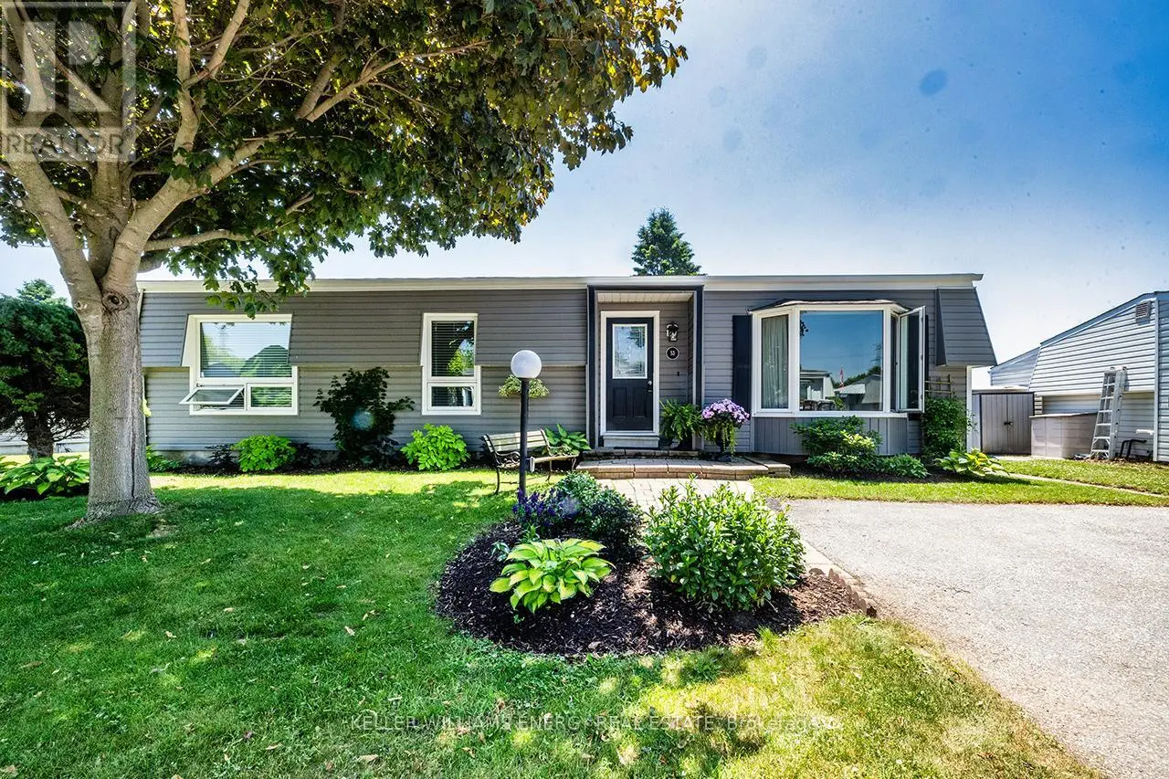 53 The Cove Road, Clarington, Ontario  L1B 1A9 - Photo 3 - E12236346