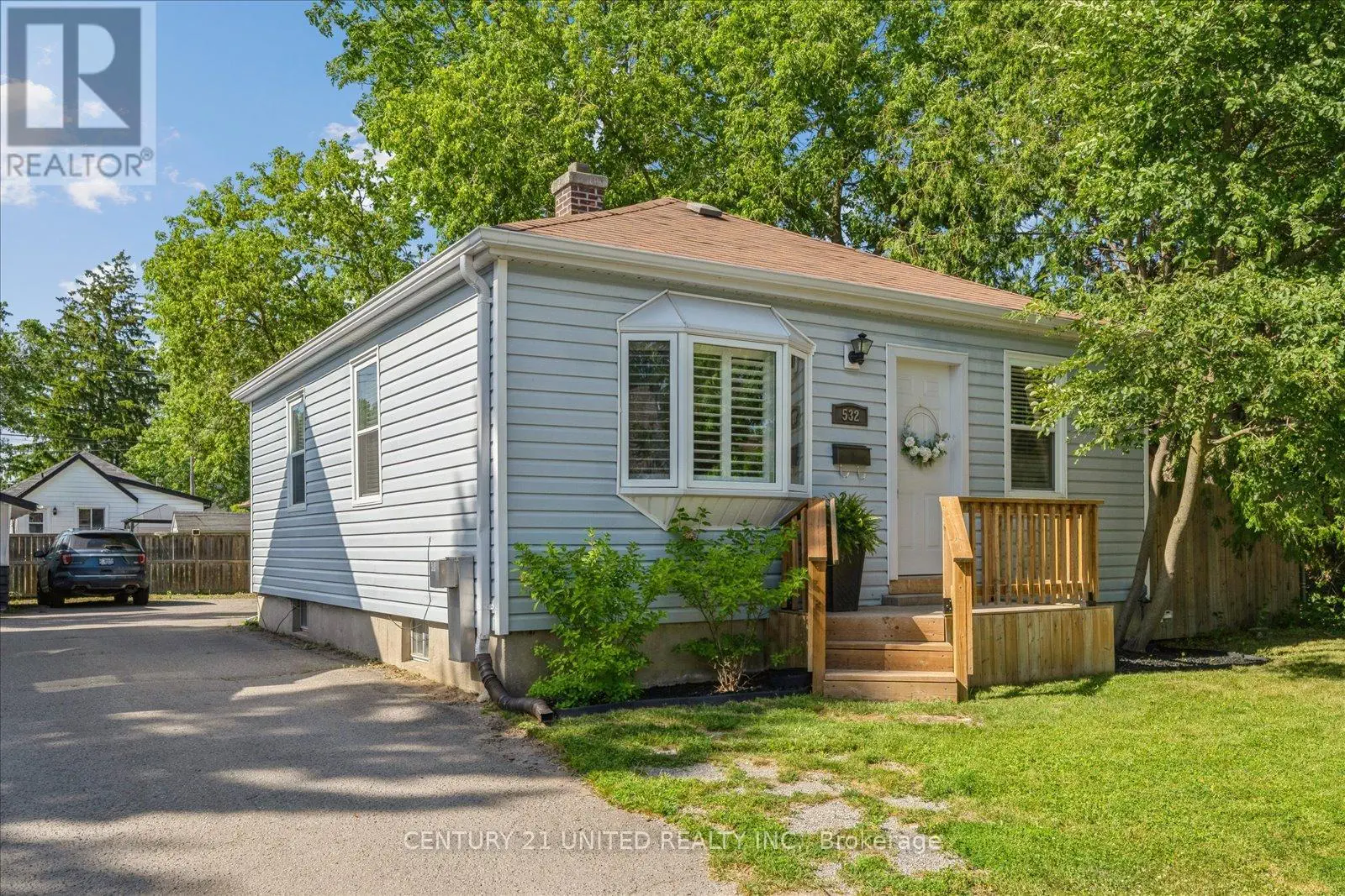 532 Hamilton Street, Peterborough South, Ontario  K9J 4C1 - Photo 2 - X12242419