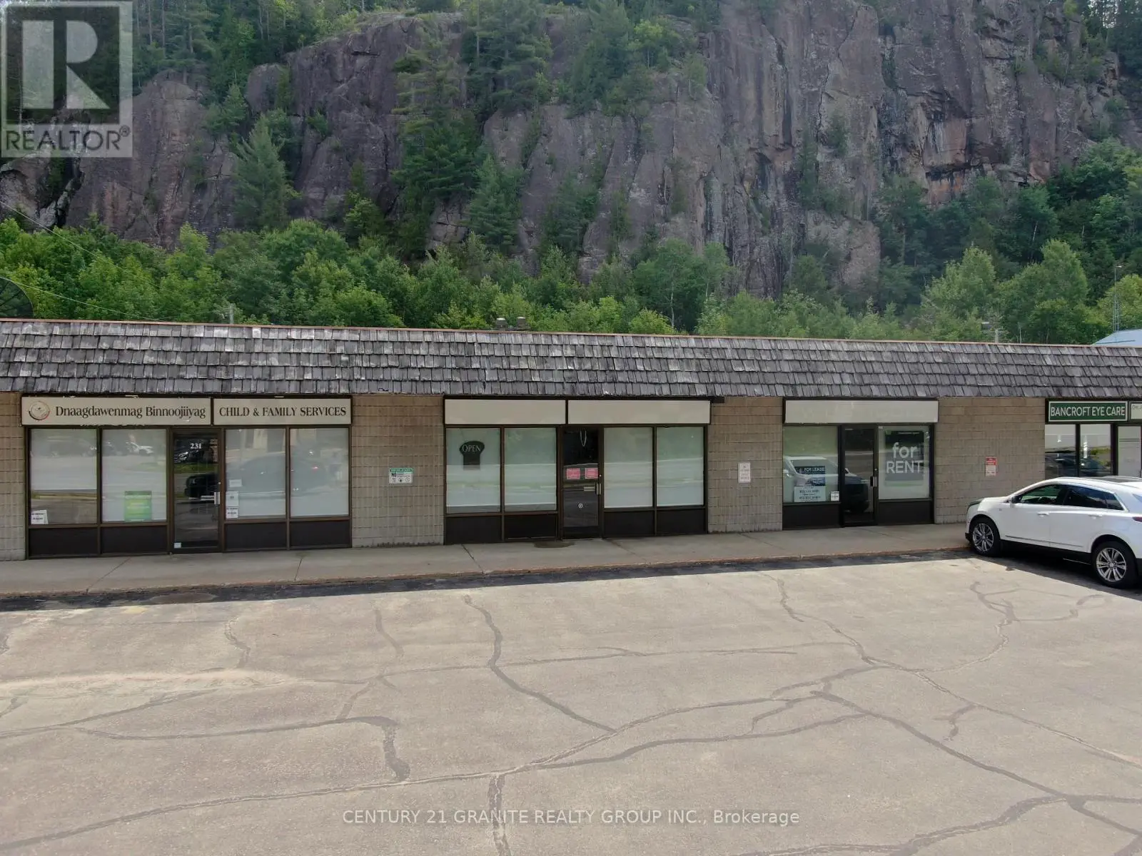 229 - 225-231 Hastings Street N, Bancroft, Ontario  K0L 1C0 - Photo 1 - X12242437
