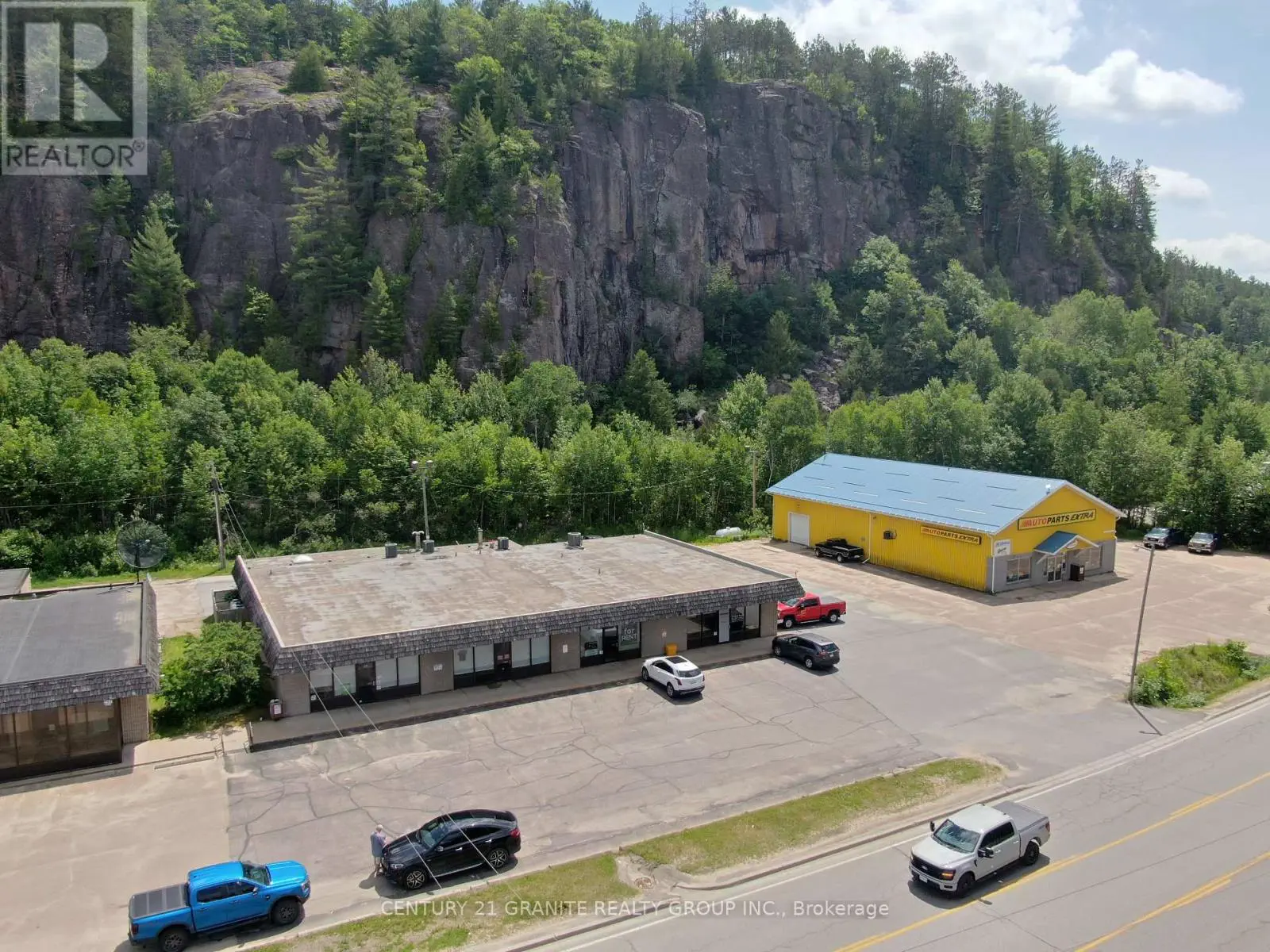 229 - 225-231 Hastings Street N, Bancroft, Ontario  K0L 1C0 - Photo 3 - X12242437