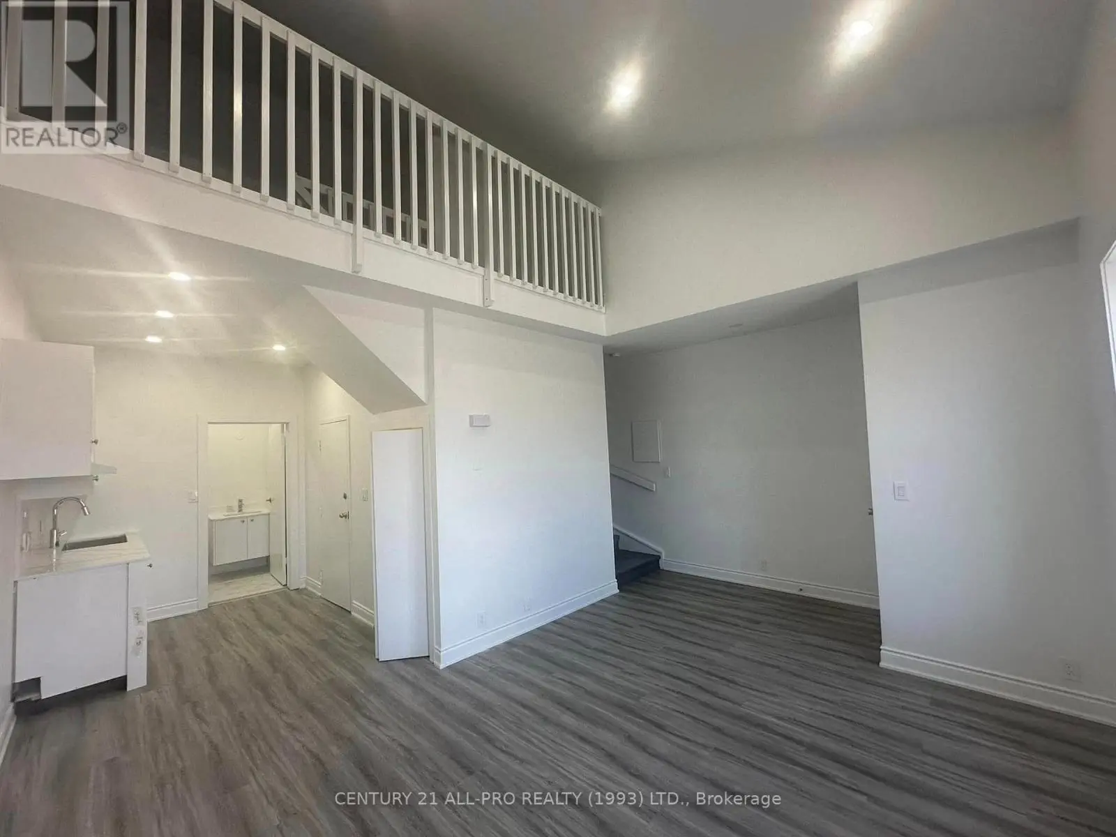 Unit 4 - 82 King Street W, Cobourg, Ontario  K9A 2M3 - Photo 1 - X12242544