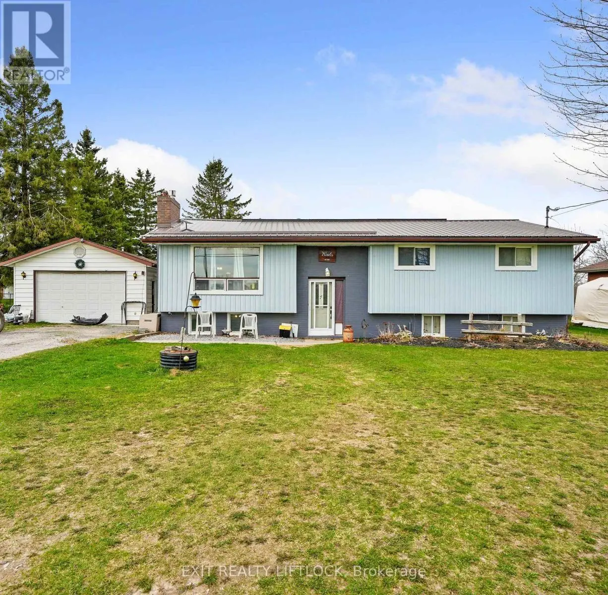 1688 Tara Road, Selwyn, Ontario  K9J 6X2 - Photo 1 - X12242953