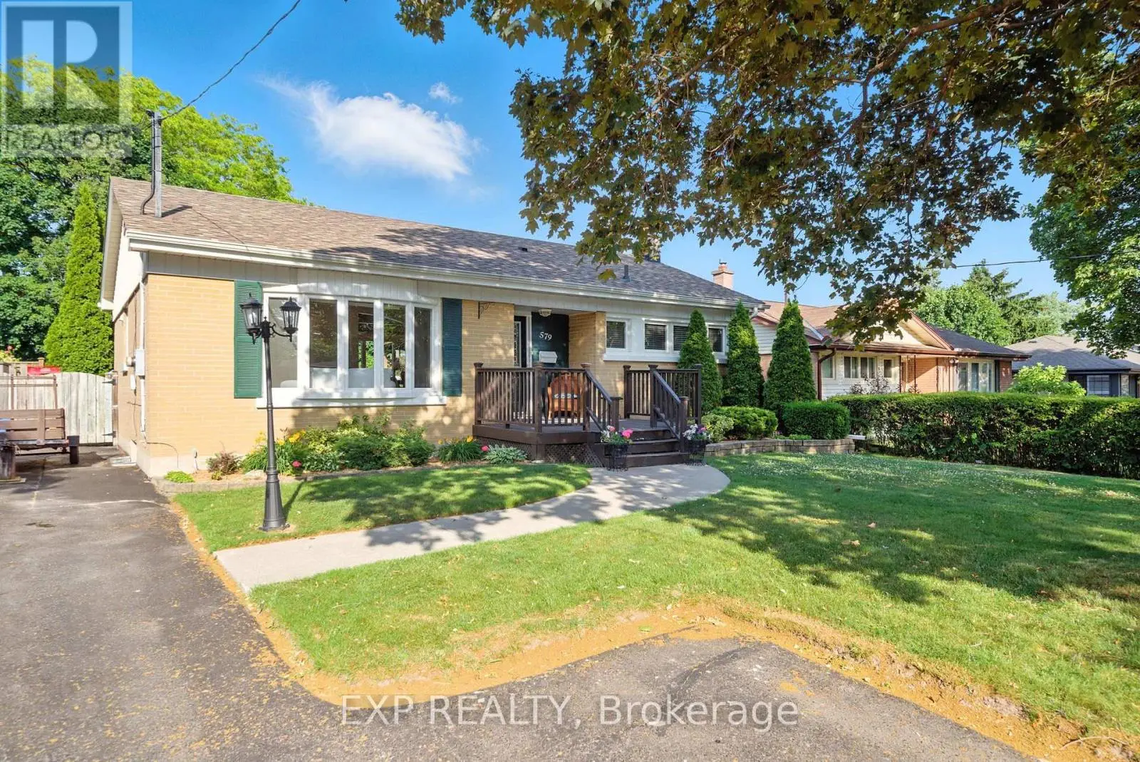 579 Fernhill Boulevard, Oshawa, Ontario  L1J 5J9 - Photo 2 - E12243531