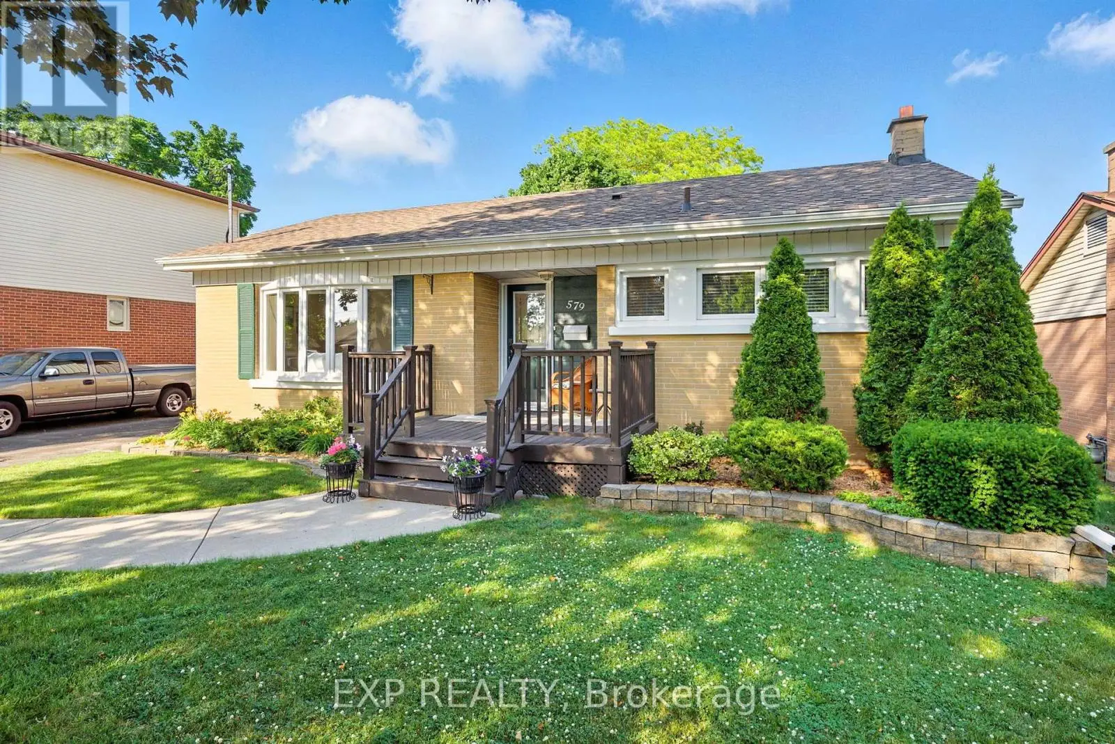 579 Fernhill Boulevard, Oshawa, Ontario  L1J 5J9 - Photo 3 - E12243531