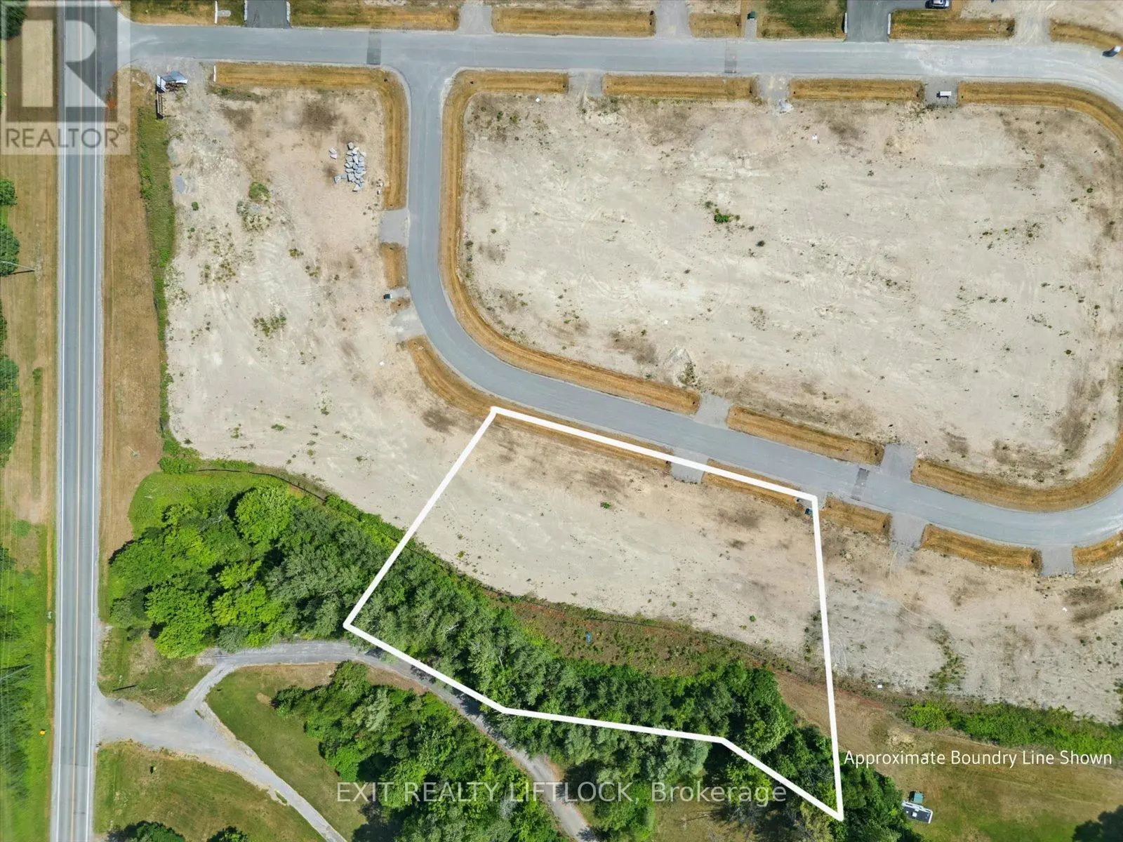 5442 Winfield Drive, Port Hope, Ontario  L1A 3V5 - Photo 1 - X12244010
