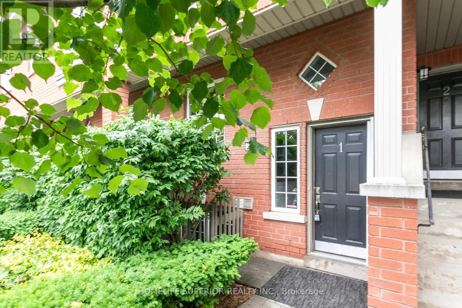 1 - 122 Strachan Avenue, Toronto, Ontario  M6J 3W4 - Photo 3 - C12244227