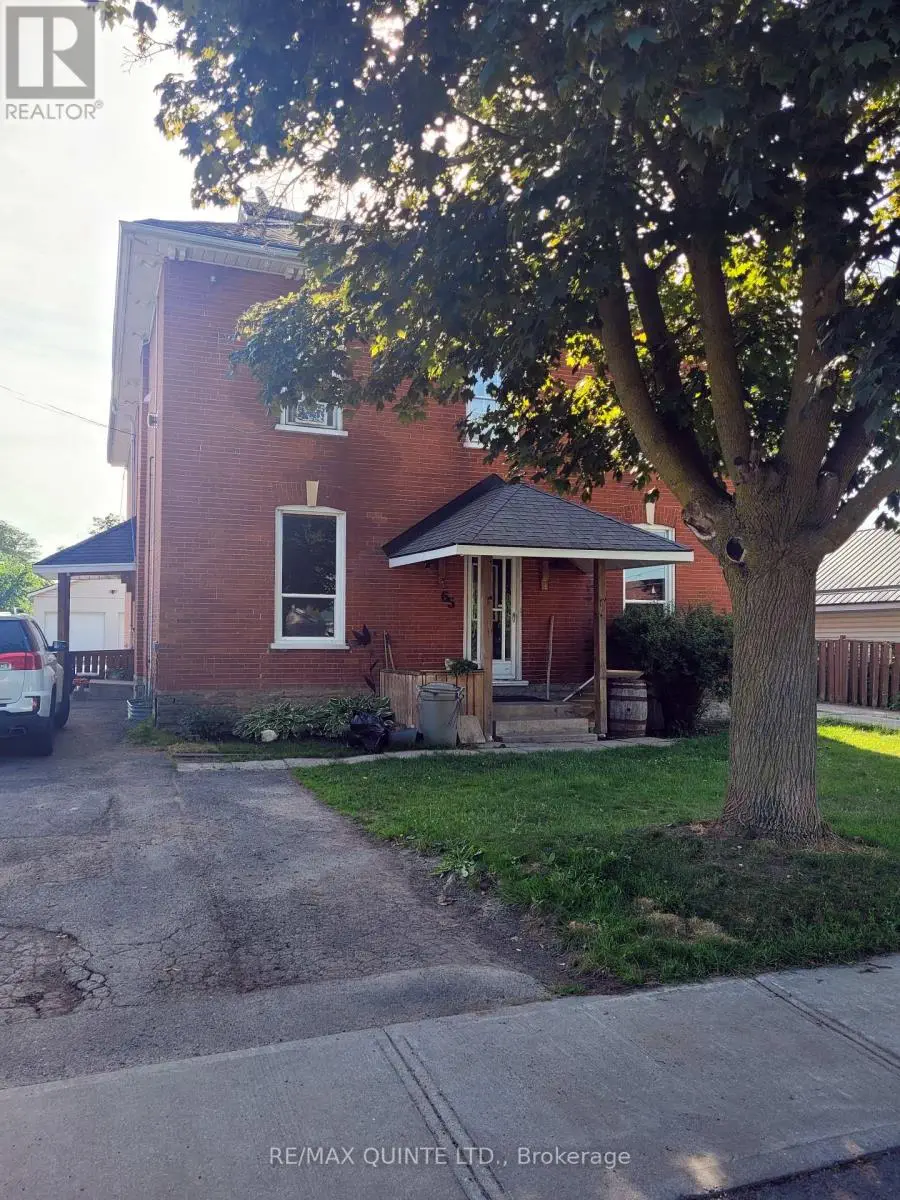 65 Grier Street, Belleville, Ontario  K8P 3A2 - Photo 2 - X12244194