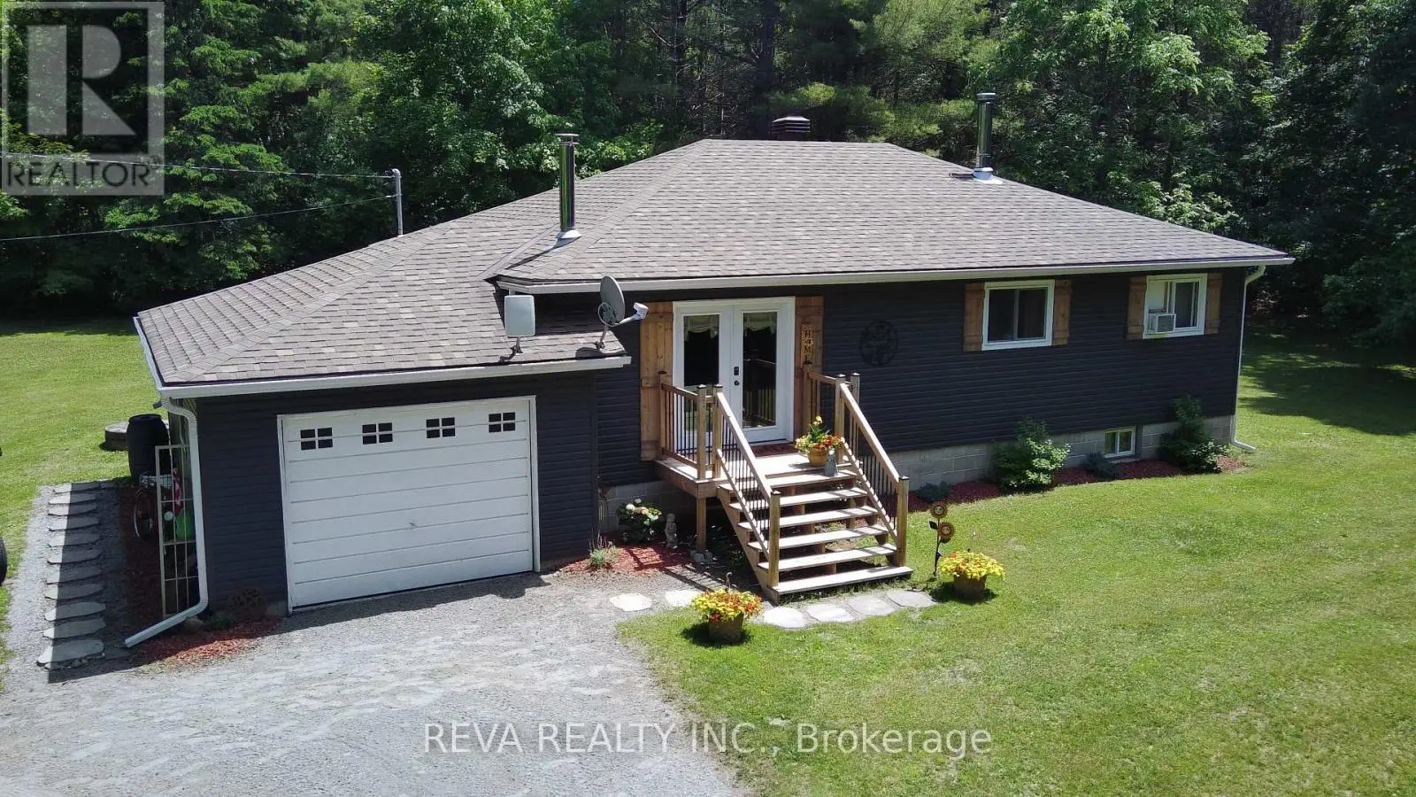 98 MCLEAN ROAD, Hastings Highlands, Ontario