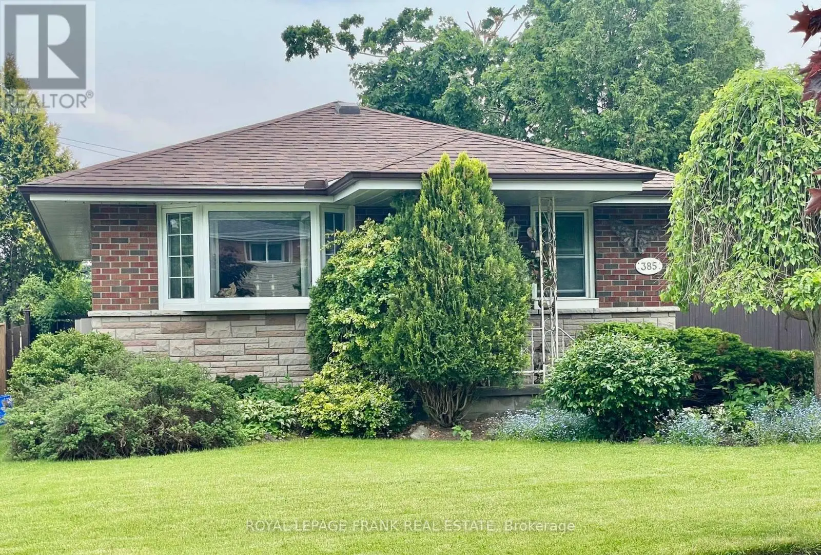 385 Bellevue Street, Peterborough North, Ontario  K9H 5G3 - Photo 2 - X12208839