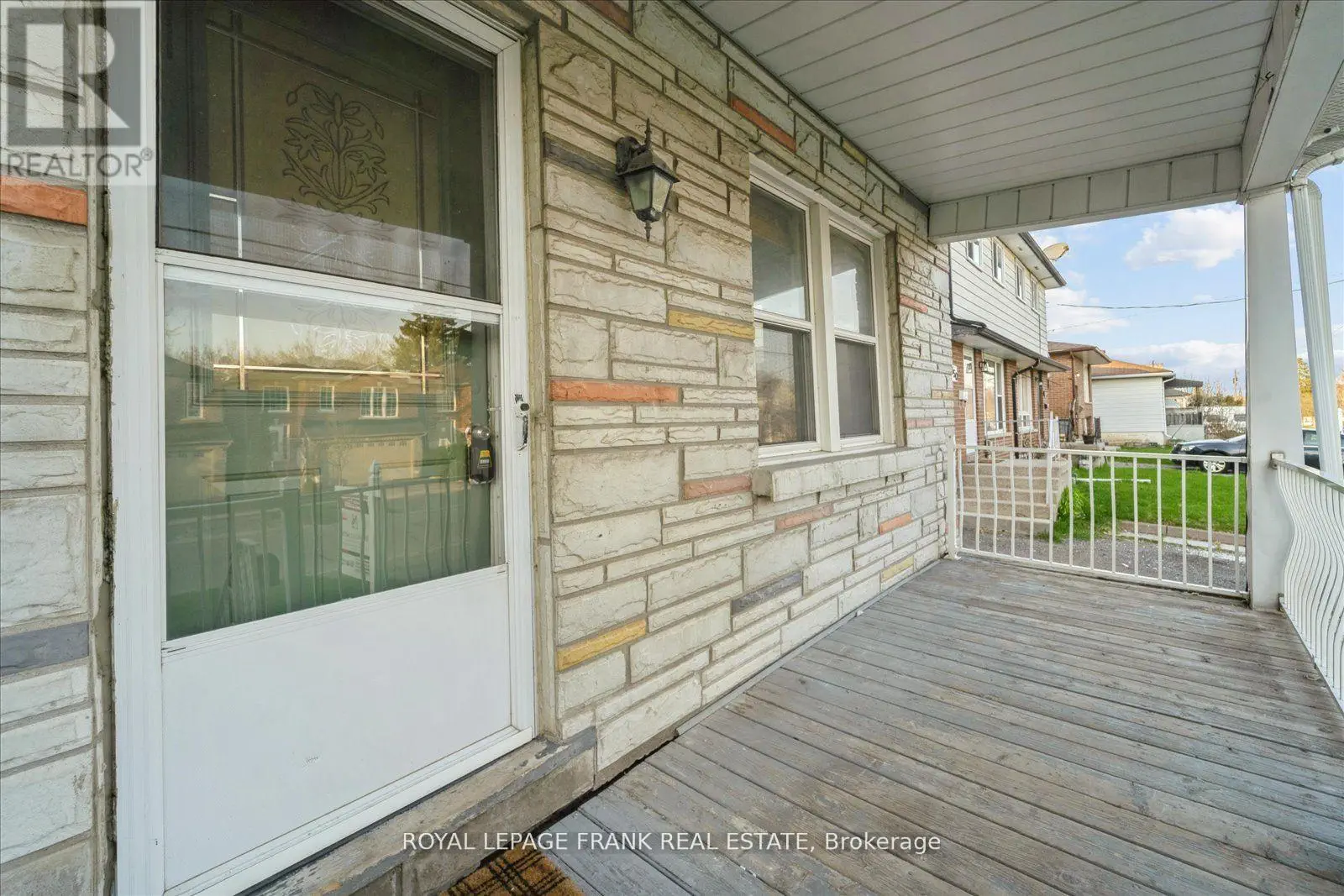 352 Pine Avenue, Oshawa, Ontario  L1J 2H4 - Photo 3 - E12244486