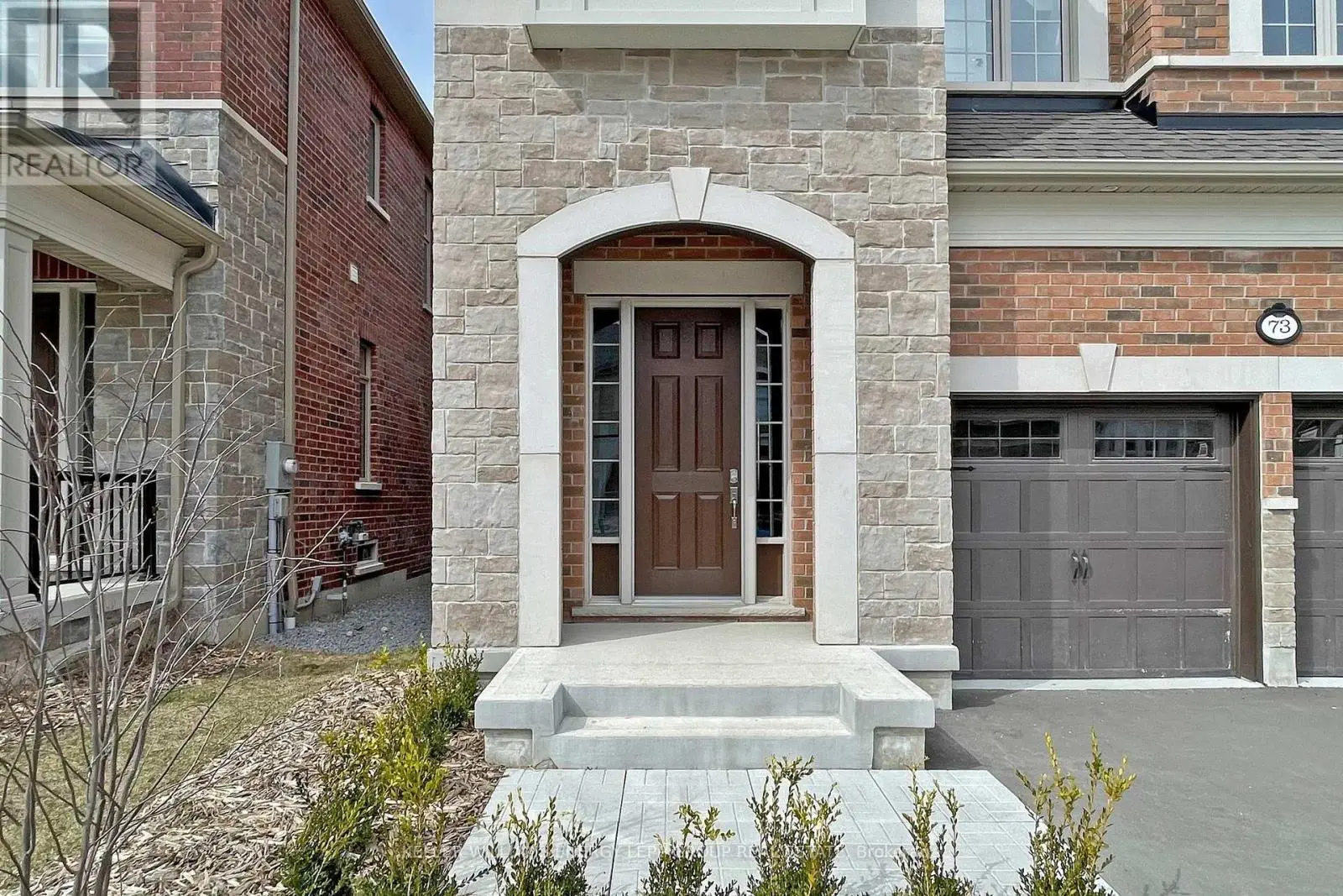 73 Deer Ridge Crescent, Whitby, Ontario  L1P 0P2 - Photo 3 - E12244784