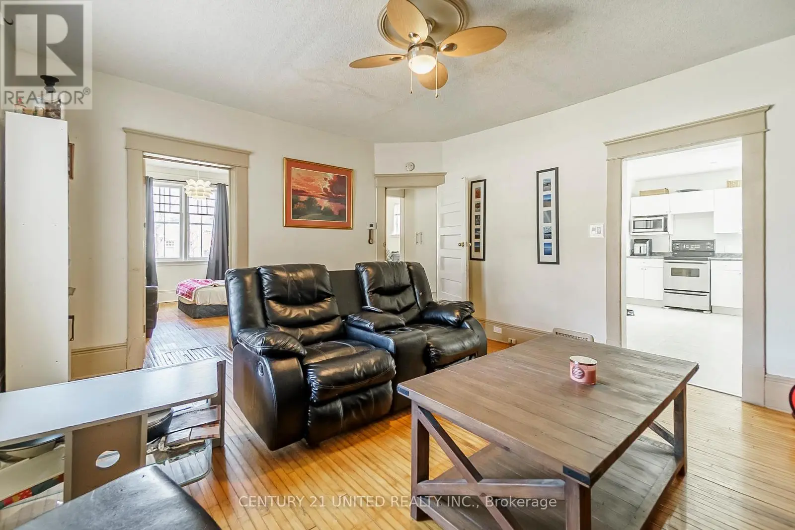 319 Elias Avenue, Peterborough Central, Ontario  K9J 5G8 - Photo 3 - X12244863
