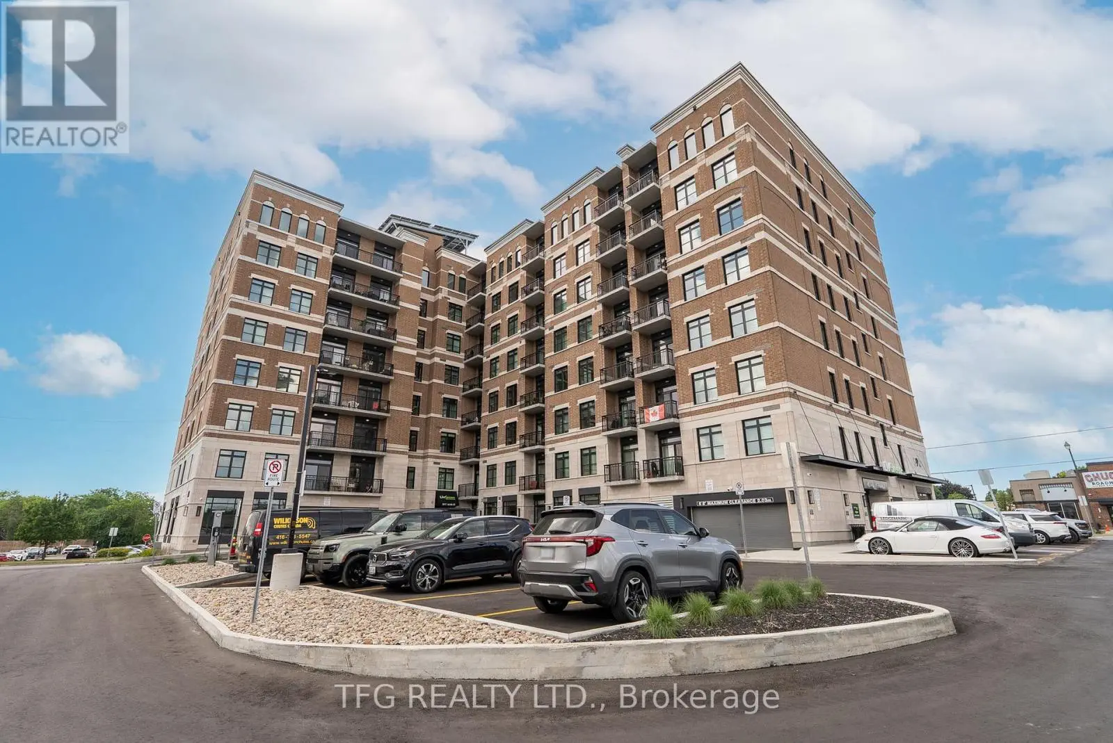 412 - 5917 Main Street, Whitchurch-Stouffville, Ontario  L4A 5G4 - Photo 2 - N12244904