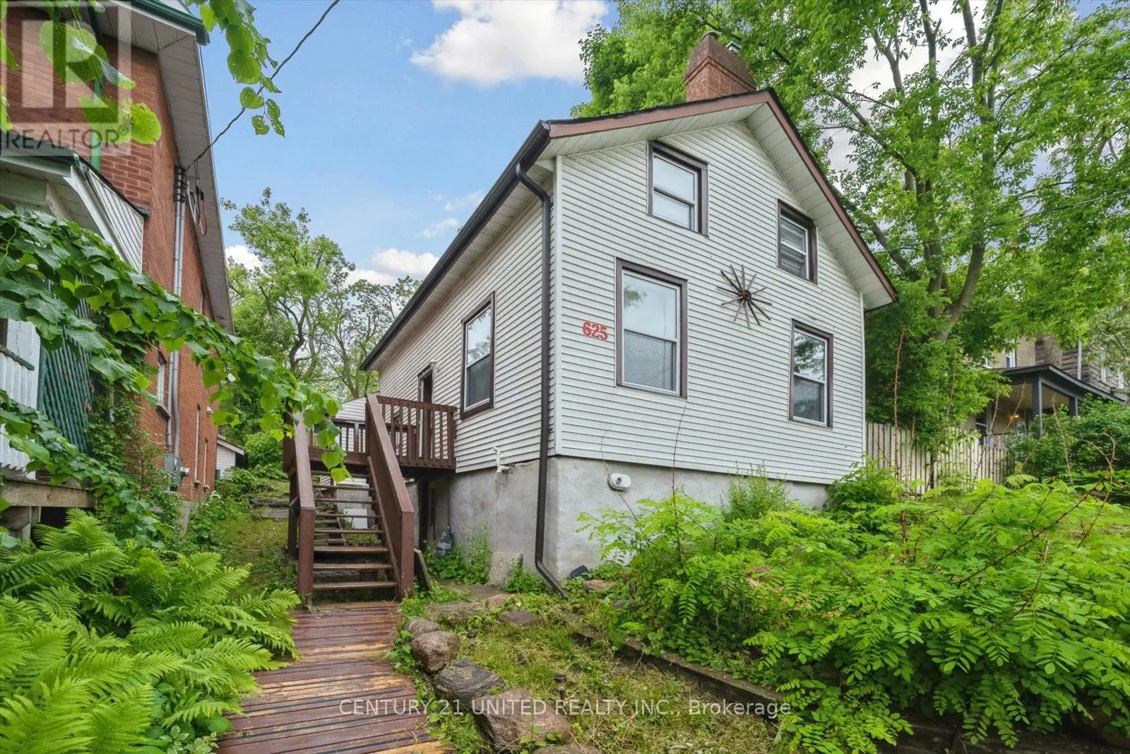 625 Aylmer Street N, Peterborough Central, Ontario  K9H 3X2 - Photo 1 - X12244993