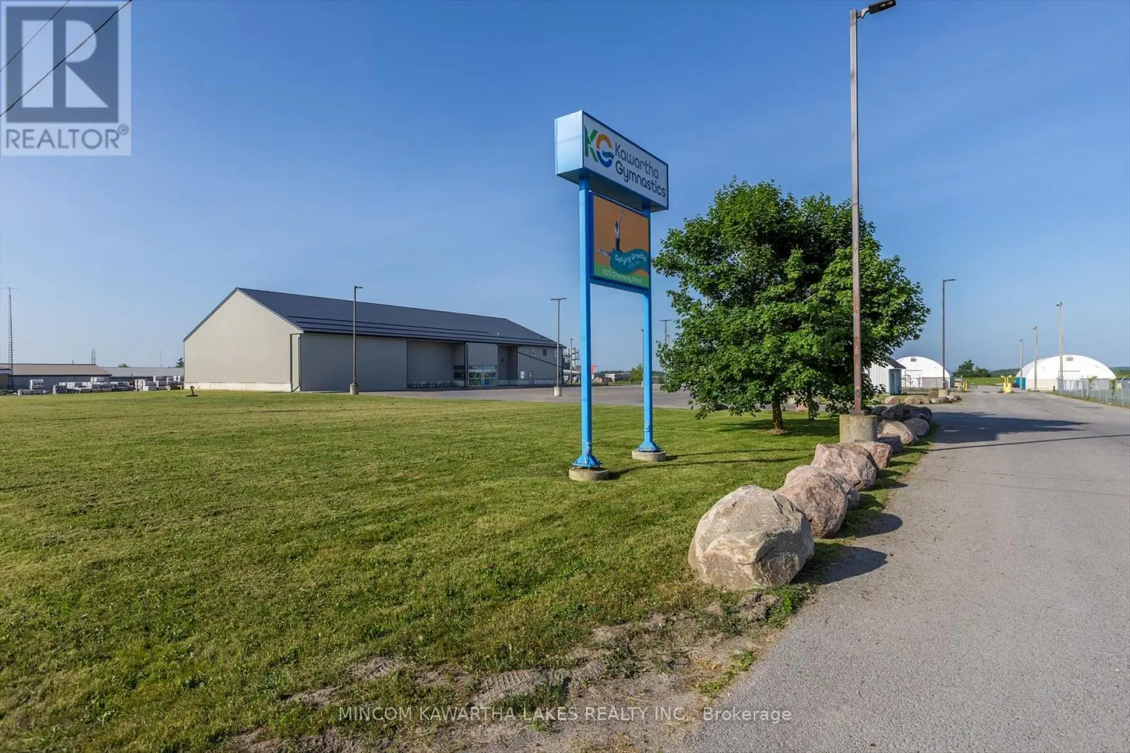 1575 Chemong Road, Selwyn, Ontario  K9J 6X2 - Photo 3 - X12245365
