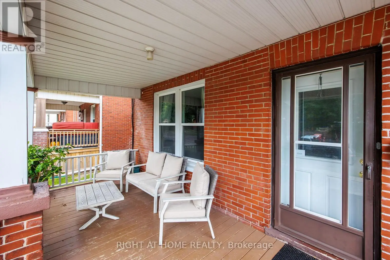 164 Elgin Street E, Oshawa, Ontario  L1G 1T3 - Photo 3 - E12245715