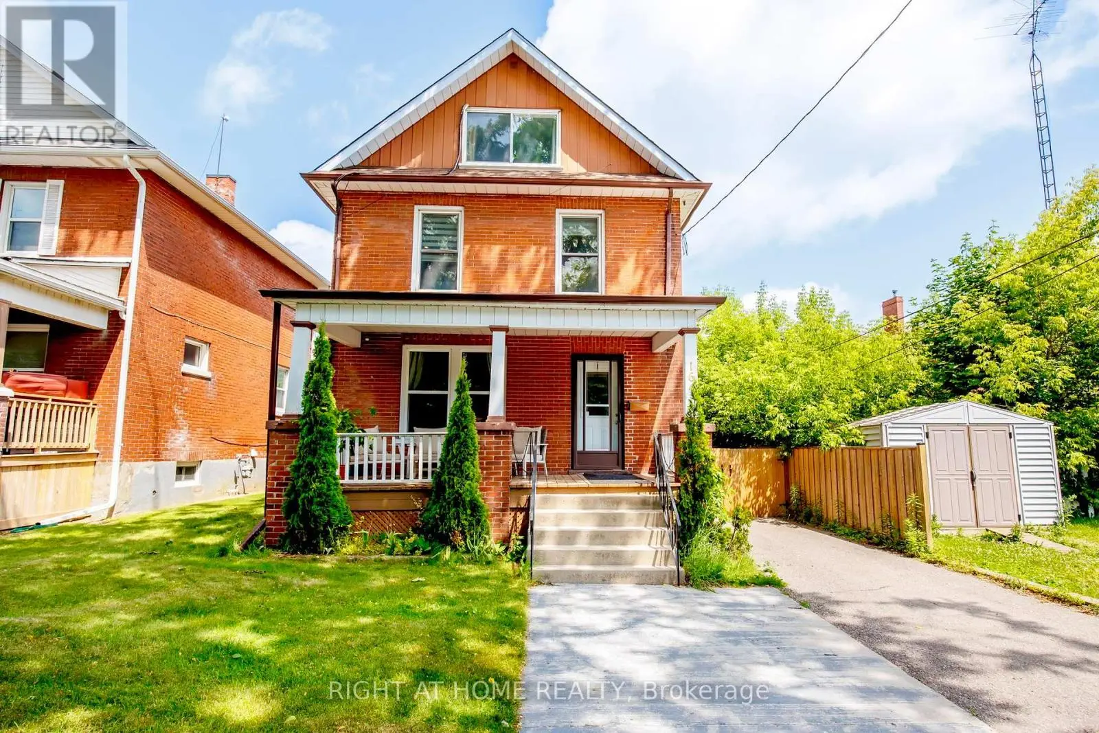 164 Elgin Street E, Oshawa, Ontario  L1G 1T3 - Photo 1 - E12245715