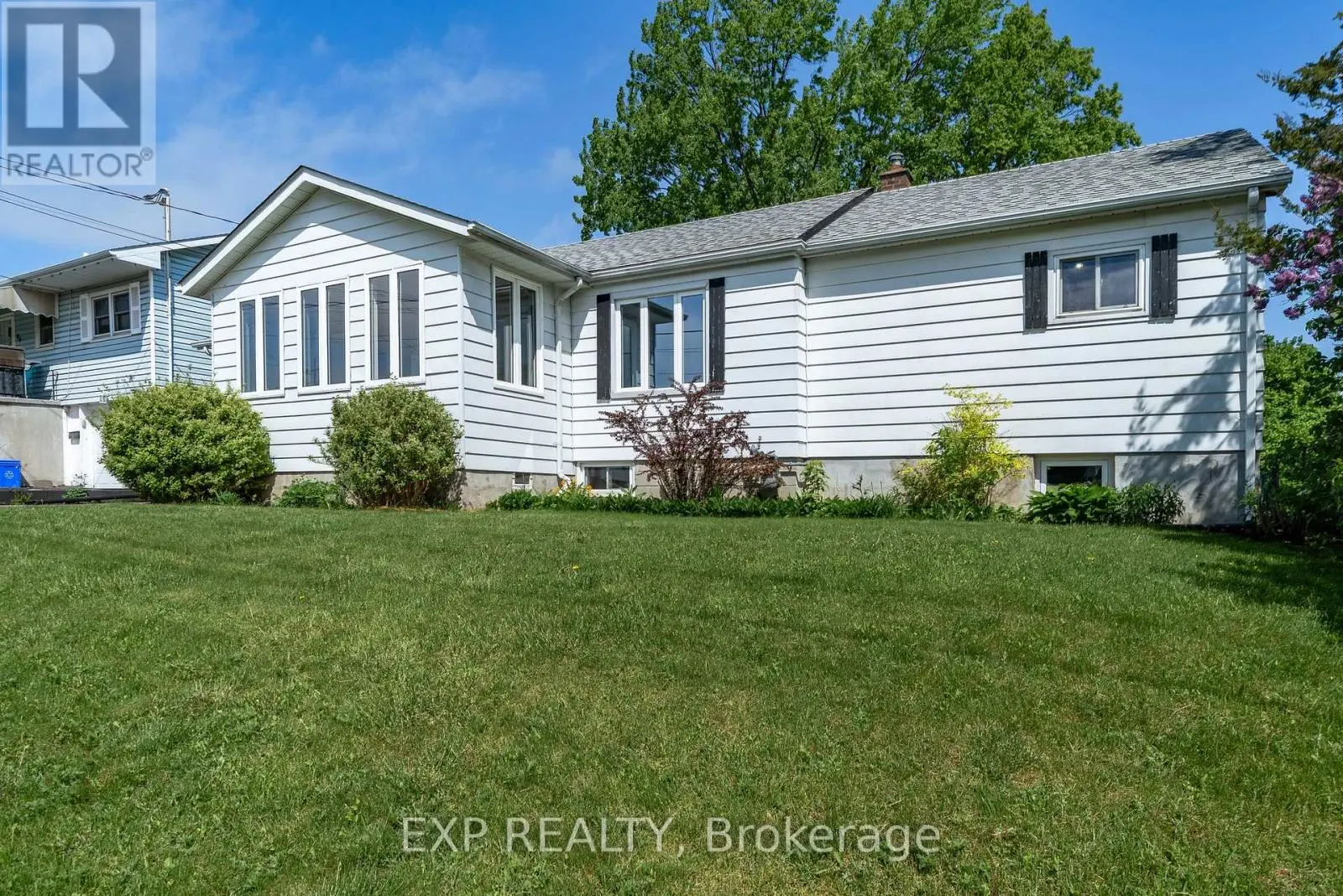 66 North Park Gardens, Belleville, Ontario  K8P 2M3 - Photo 1 - X12245775