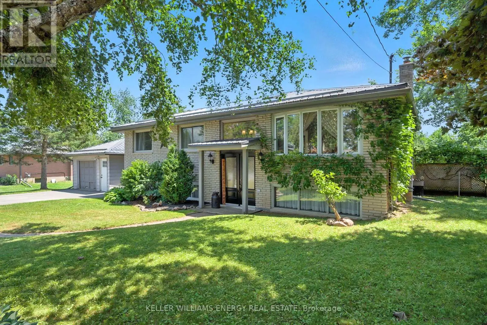 685 YOUNG STREET, Selwyn, Ontario