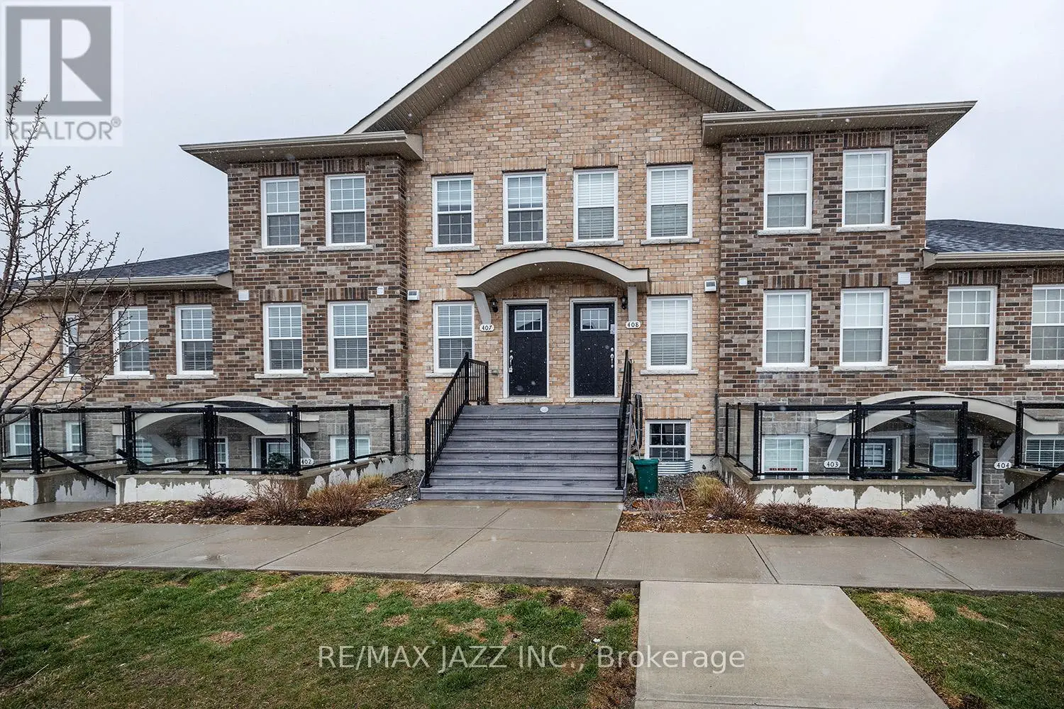 407 - 460 Lonsberry Drive, Cobourg, Ontario  K9A 0K4 - Photo 2 - X12246342