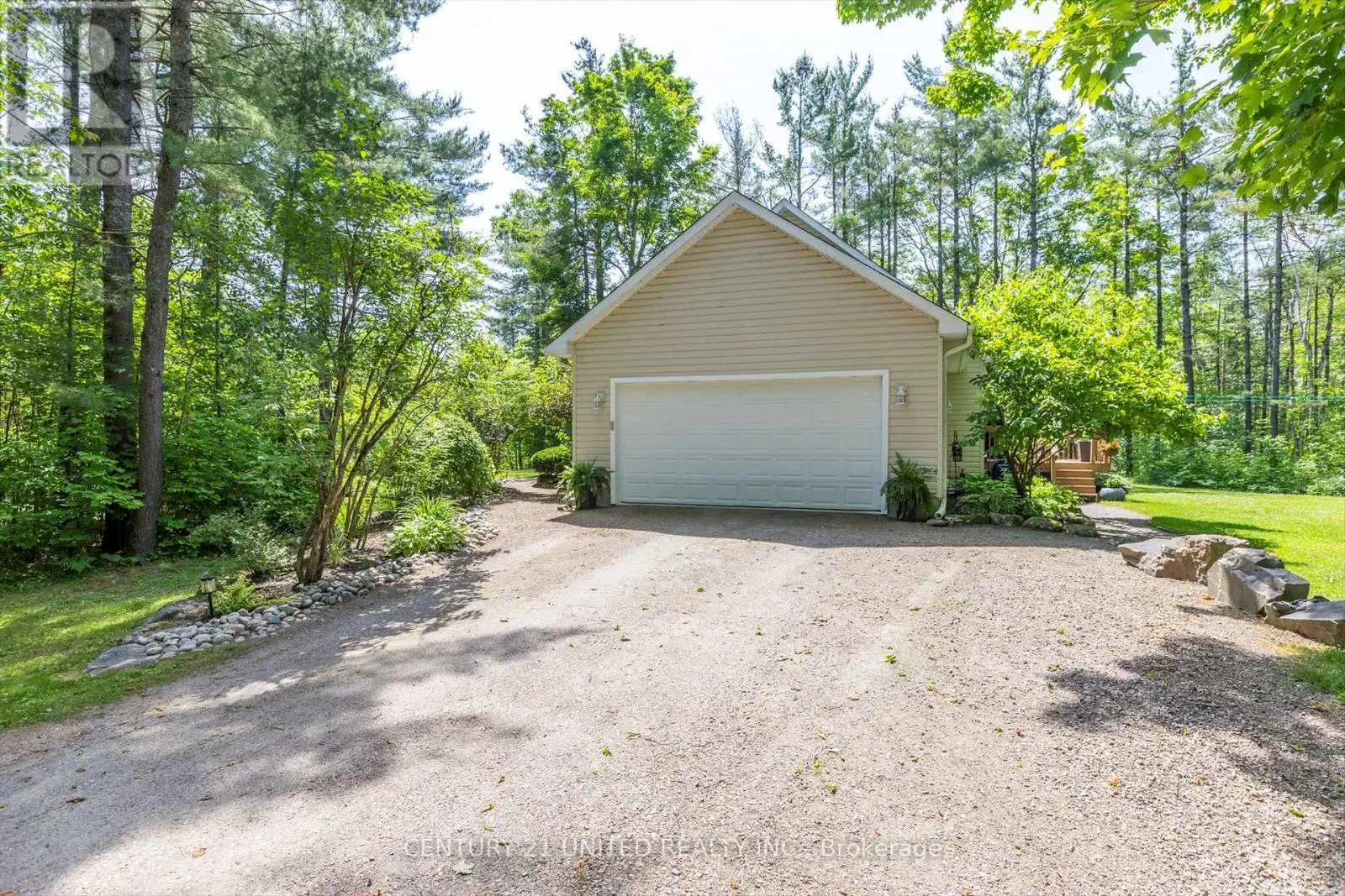 72 Melody Bay Road, Trent Lakes, Ontario  K0L 1J0 - Photo 3 - X12246433