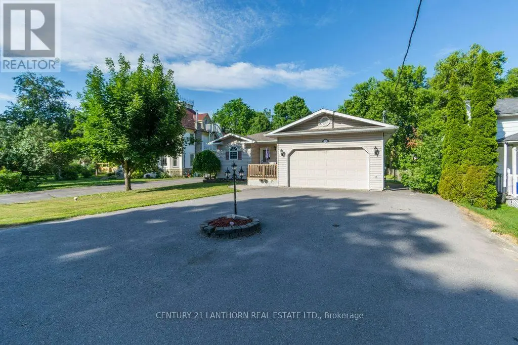 27 Bursthall Street, Marmora And Lake, Ontario  K0K 2M0 - Photo 2 - X12246484