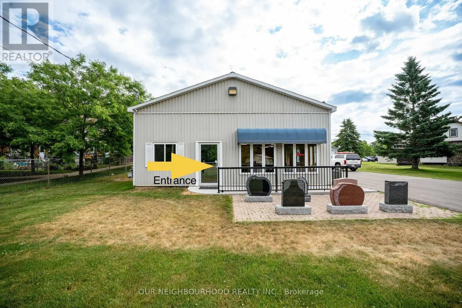 111 Toronto Road, Port Hope, Ontario  L1A 3S4 - Photo 2 - X12244208