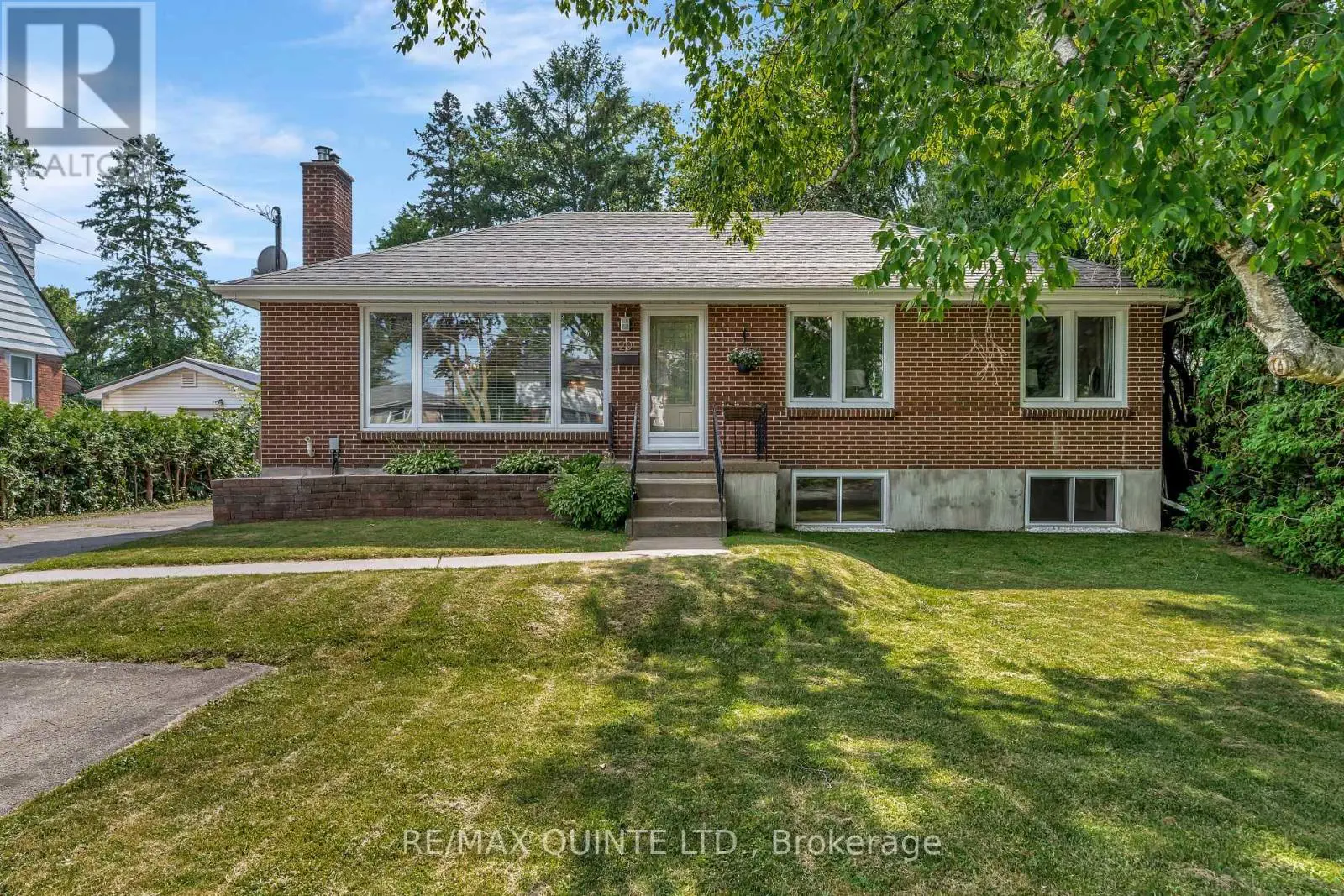 20 Strathcona Drive, Belleville, Ontario  K8N 4H9 - Photo 1 - X12246613
