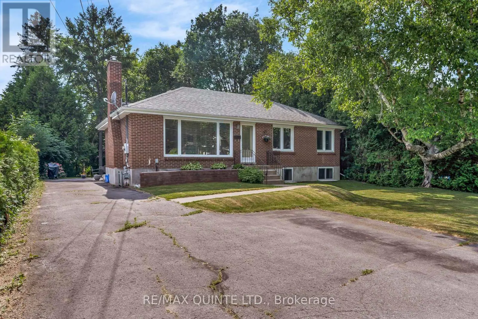 20 Strathcona Drive, Belleville, Ontario  K8N 4H9 - Photo 3 - X12246613