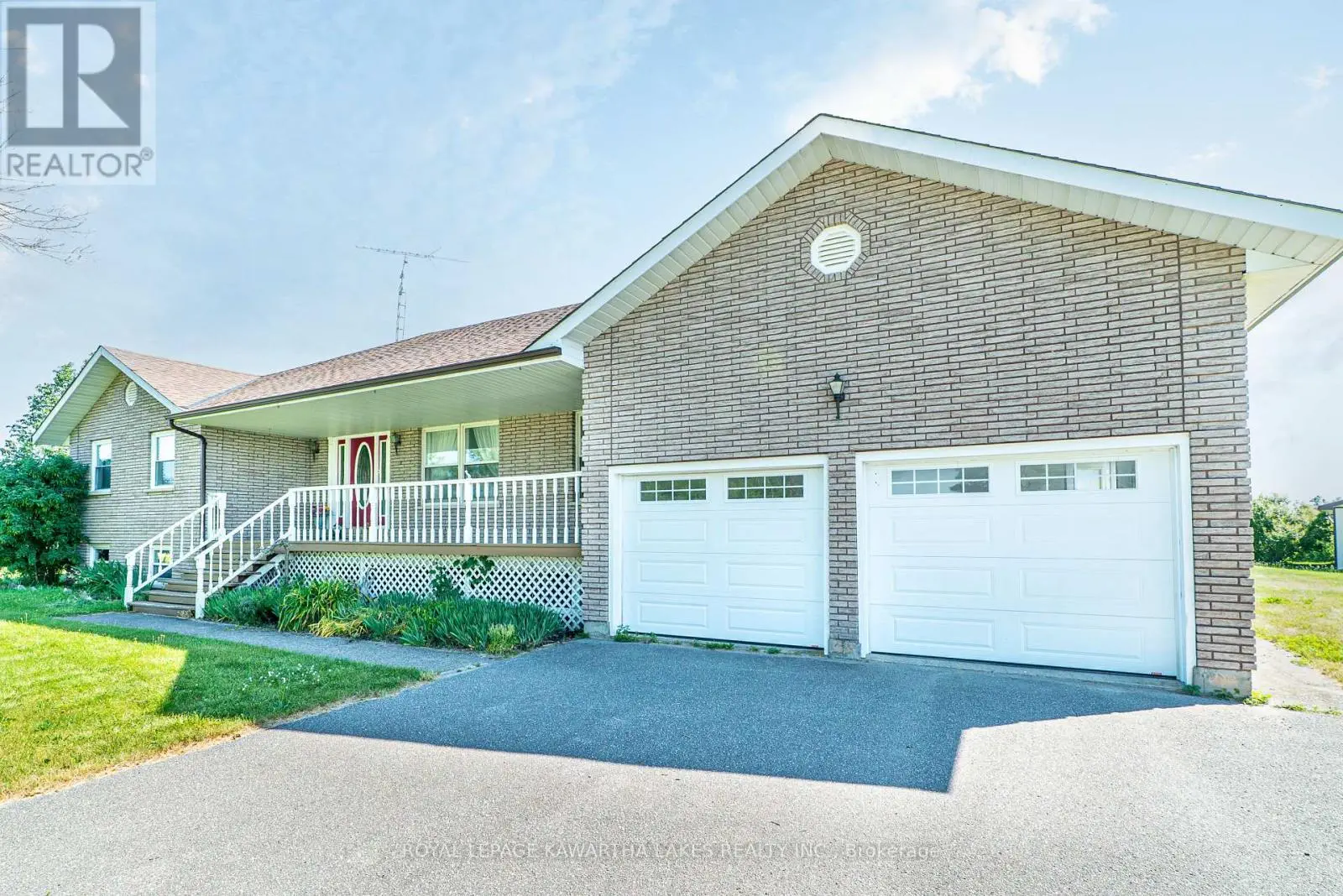 120 Mark Road, Kawartha Lakes, Ontario  K0M 2G0 - Photo 2 - X12246842