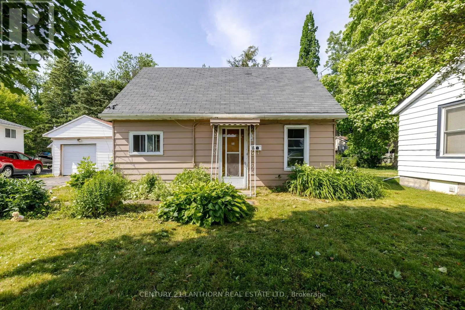 58 Kidd Avenue, Quinte West, Ontario  K8V 2C7 - Photo 1 - X12246998