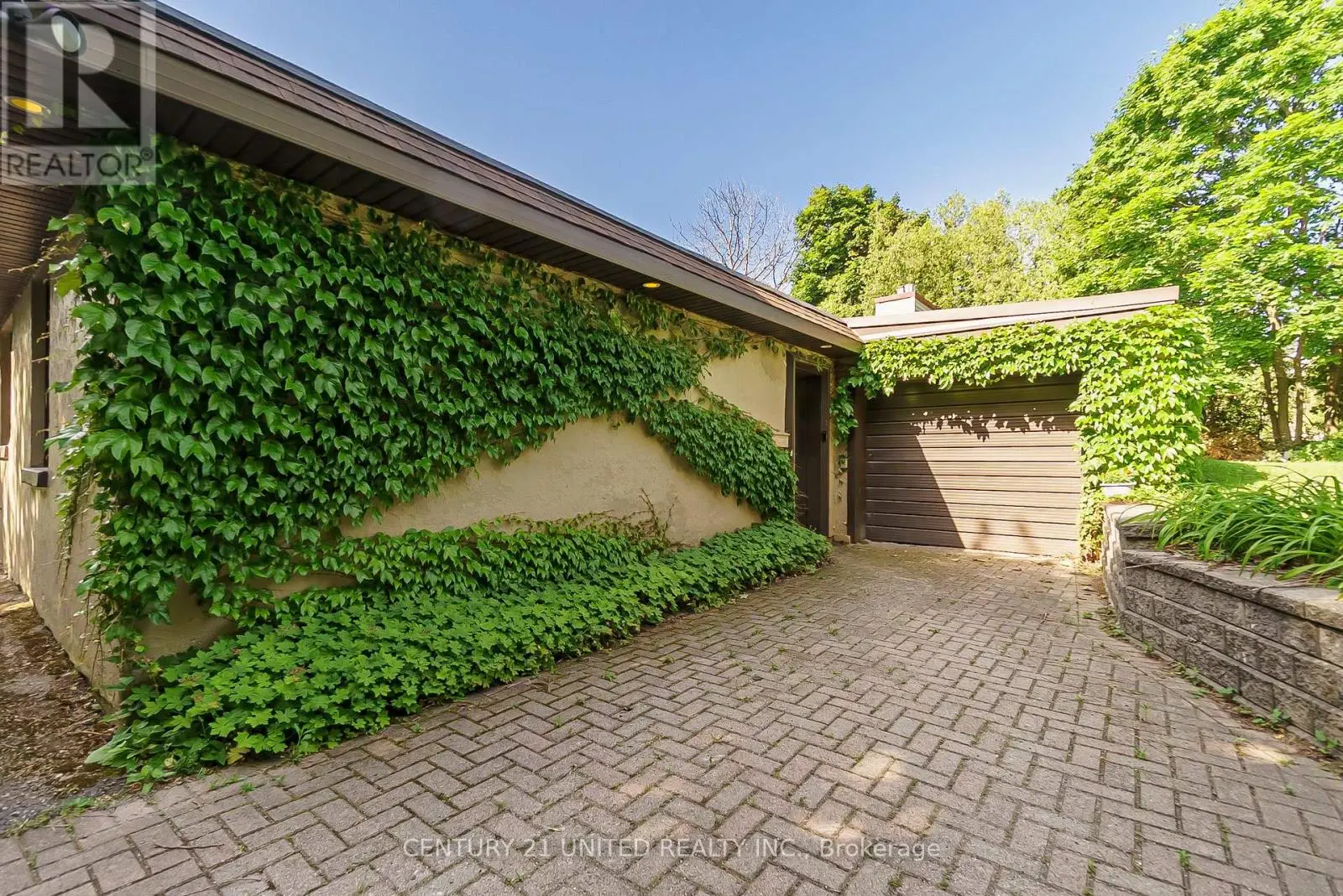 44 Moorecraig Road, Peterborough West, Ontario  K9J 6V7 - Photo 2 - X12247036