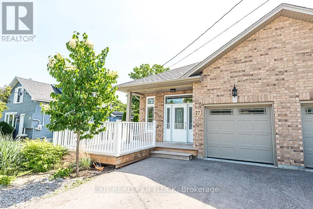 27 Helen Street, Kawartha Lakes, Ontario  K0M 1A0 - Photo 2 - X12247115