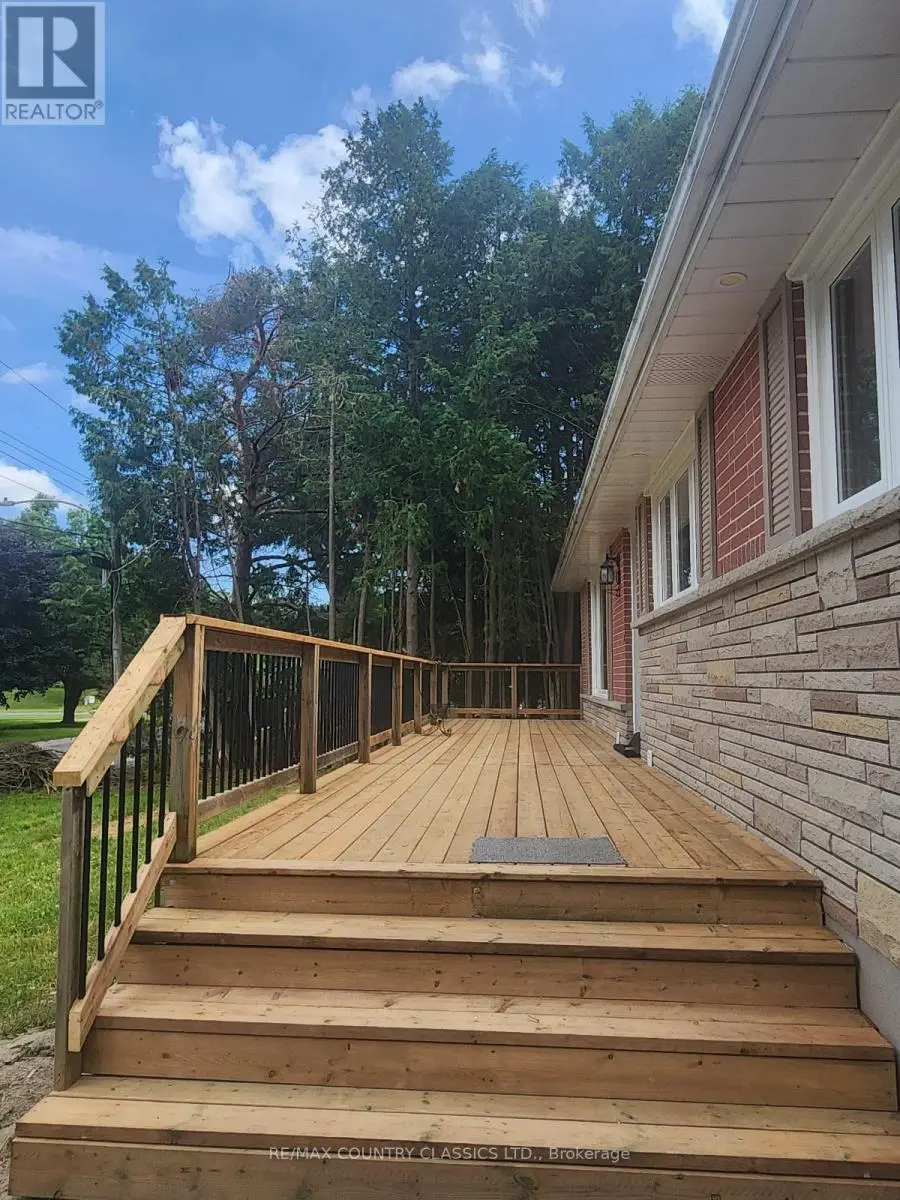 Upper - 7 Beechwood Drive, Peterborough West, Ontario  K9J 1M2 - Photo 2 - X12247117