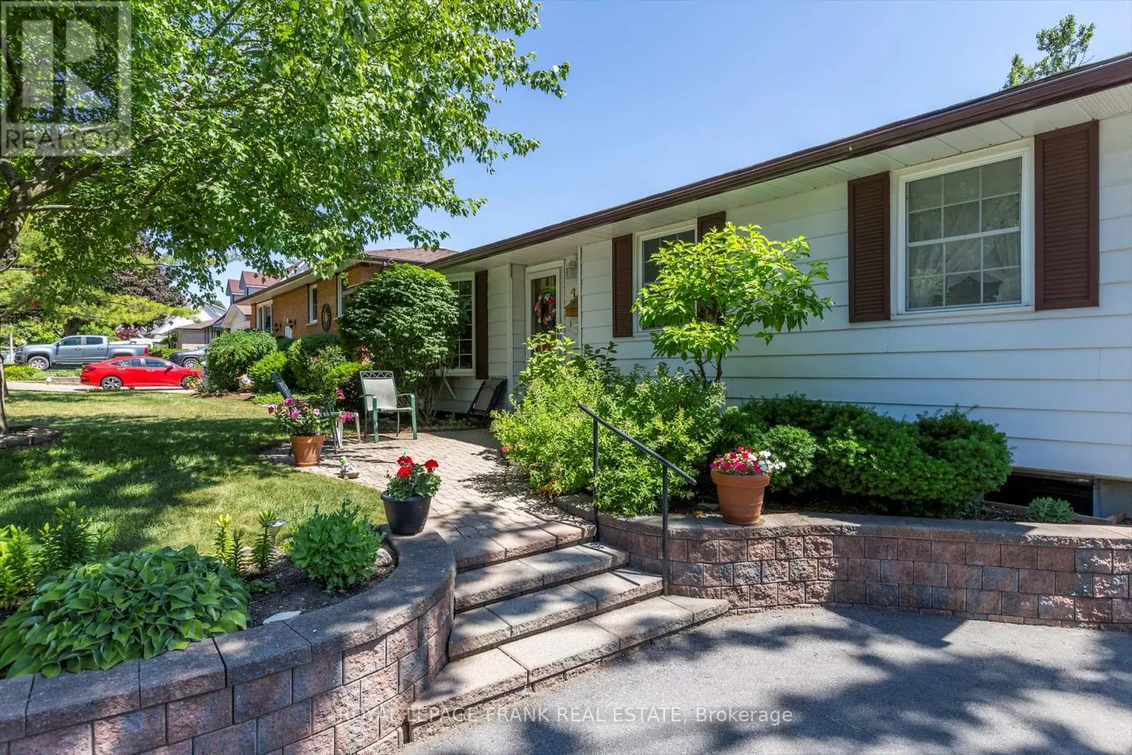 110 Greenhill Drive, Peterborough West, Ontario  K9J 6E4 - Photo 2 - X12247291