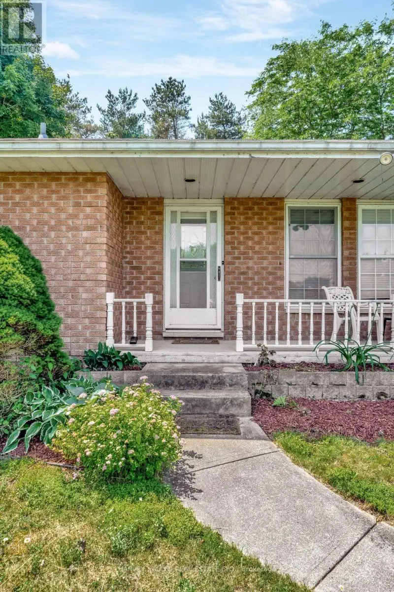 43 Hanthorn Street, Prince Edward County, Ontario  K0K 1L0 - Photo 2 - X12247432