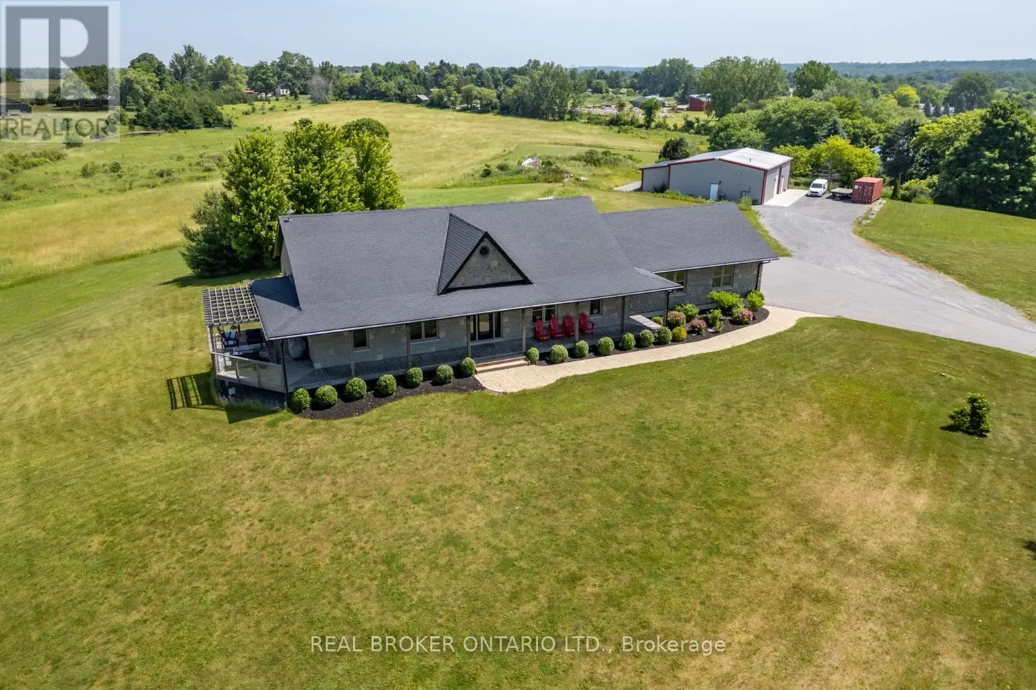 13762 LOYALIST PARKWAY, Prince Edward County, Ontario