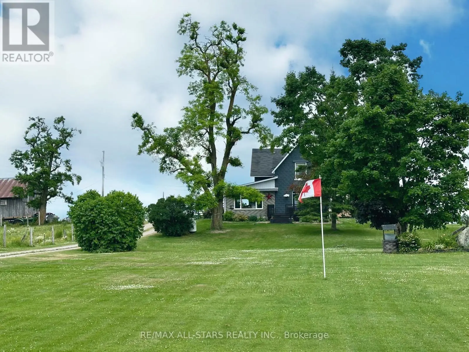 237 Hickory Beach Road, Kawartha Lakes, Ontario  K0M 1N0 - Photo 3 - X12247553