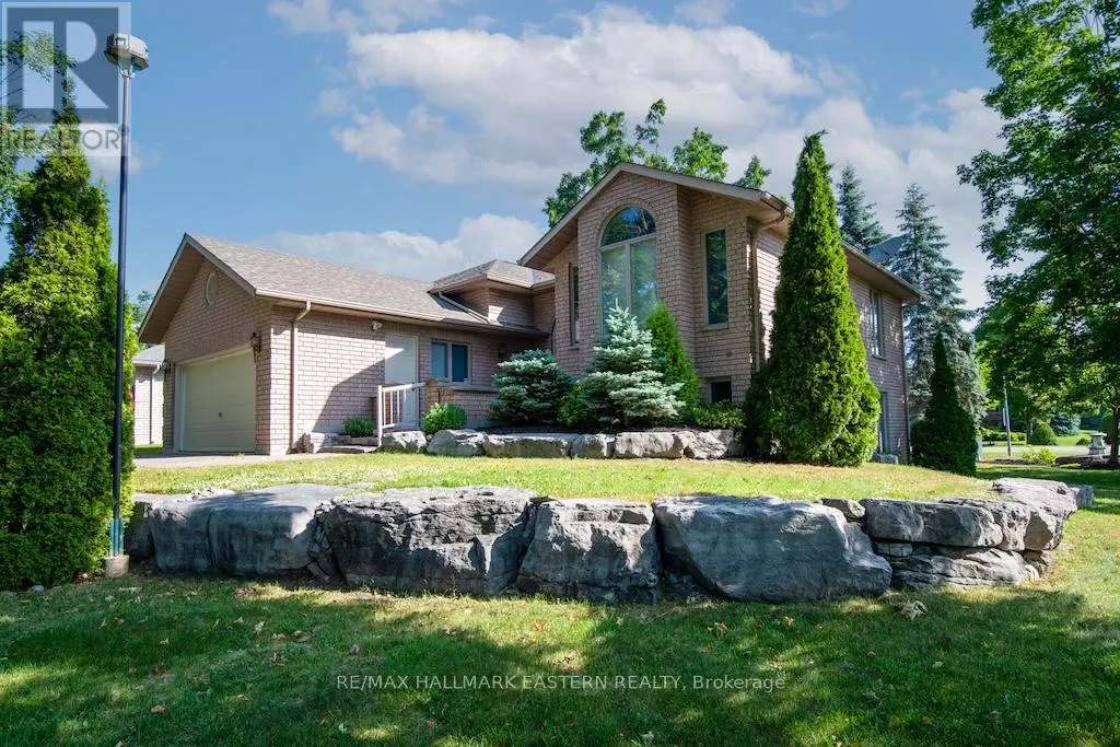 2 Huntingwood Crescent, Kawartha Lakes, Ontario  K0M 1A0 - Photo 2 - X12247741