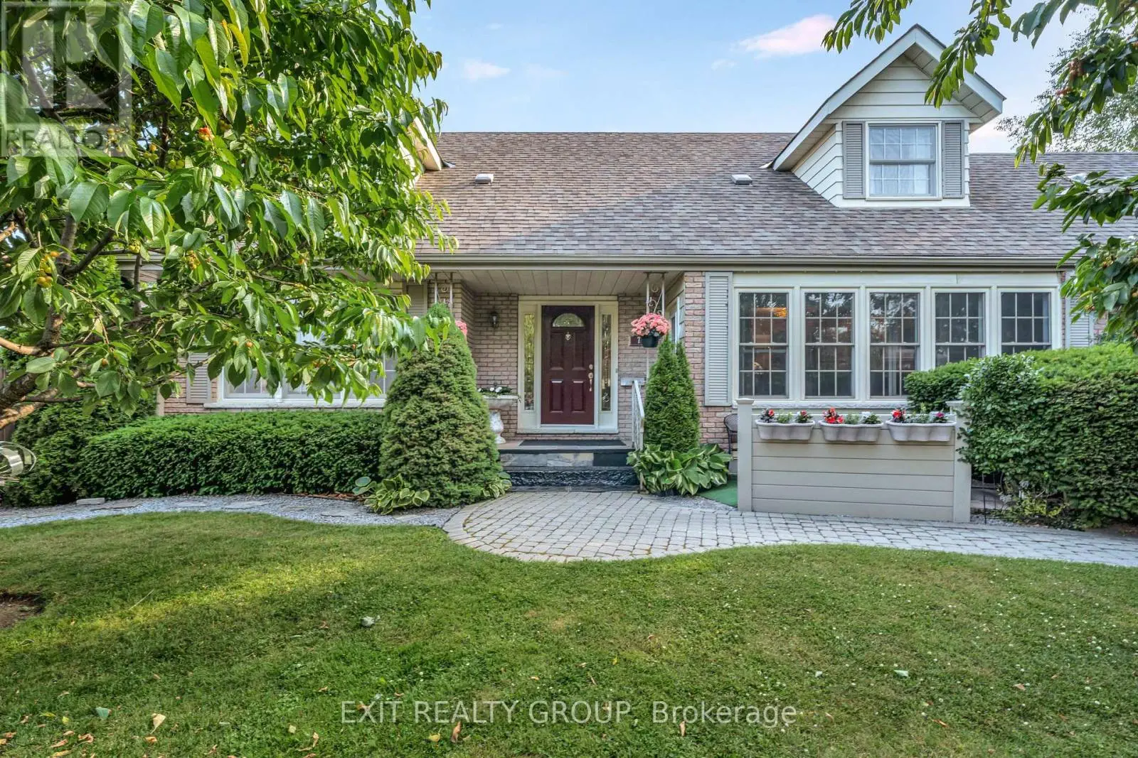 77 Edgehill Road, Belleville, Ontario  K8N 5J4 - Photo 1 - X12247704