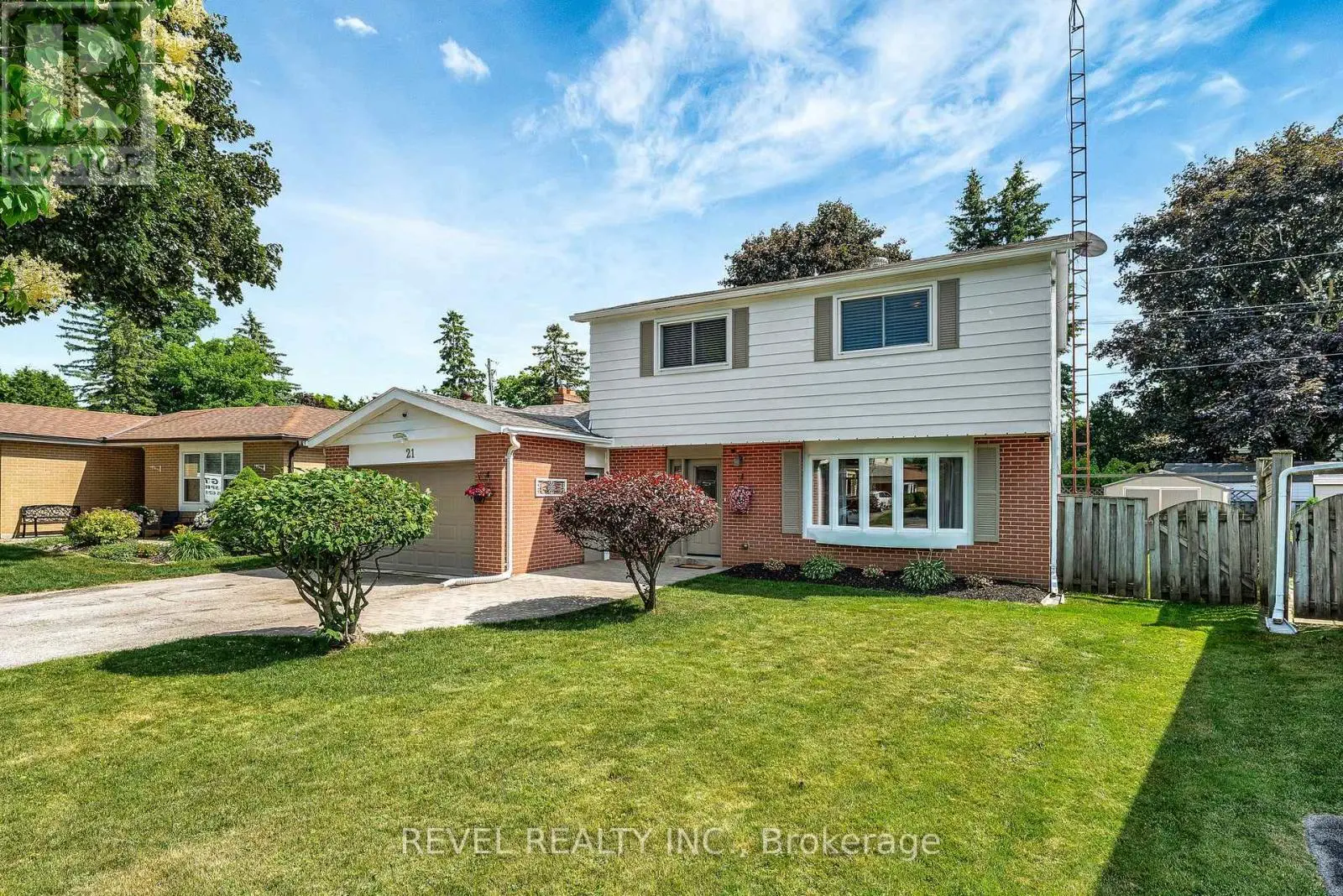 21 Adeline Avenue, New Tecumseth, Ontario  L0G 1W0 - Photo 1 - N12248068