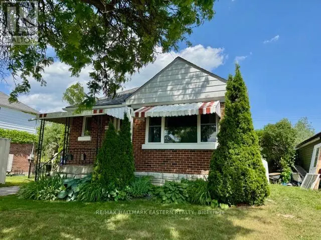 1110 Hayes Street, Peterborough Central, Ontario  K9J 5S8 - Photo 1 - X12248043