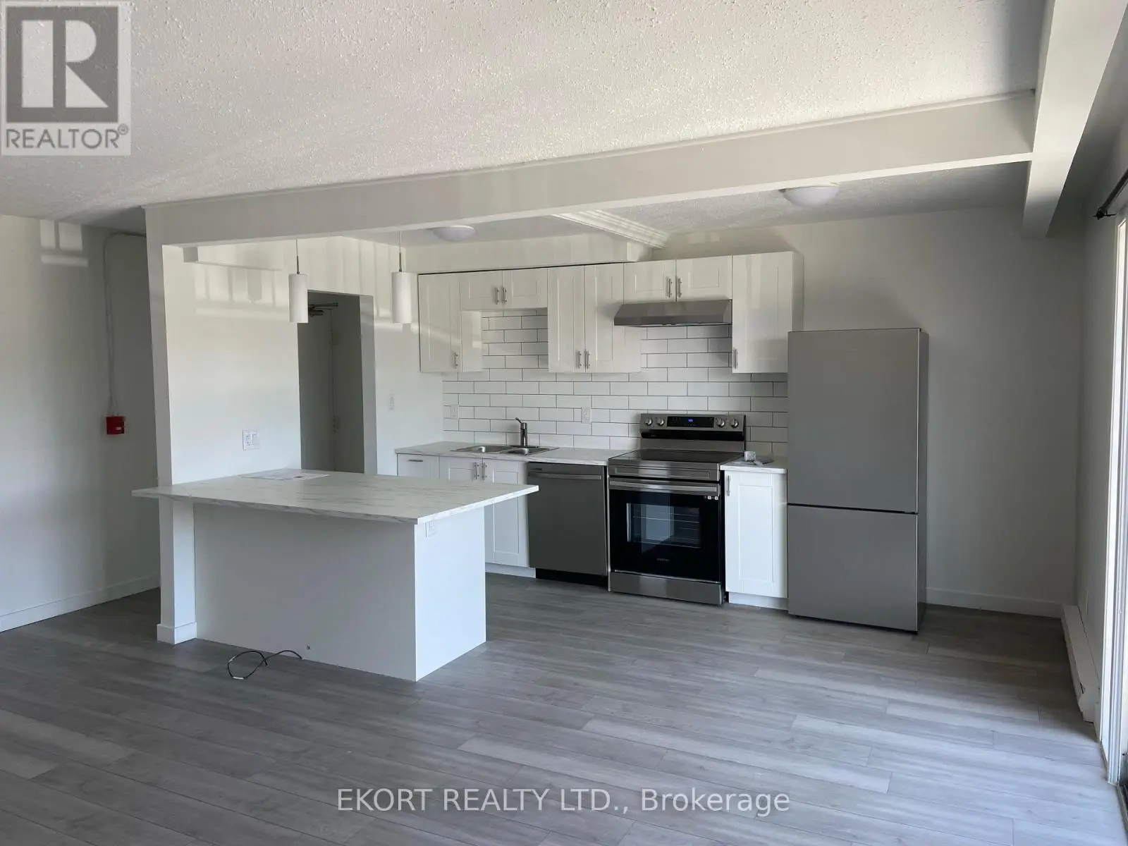 11 - 153 North Park Street, Belleville, Ontario  K8P 4N9 - Photo 2 - X12248123