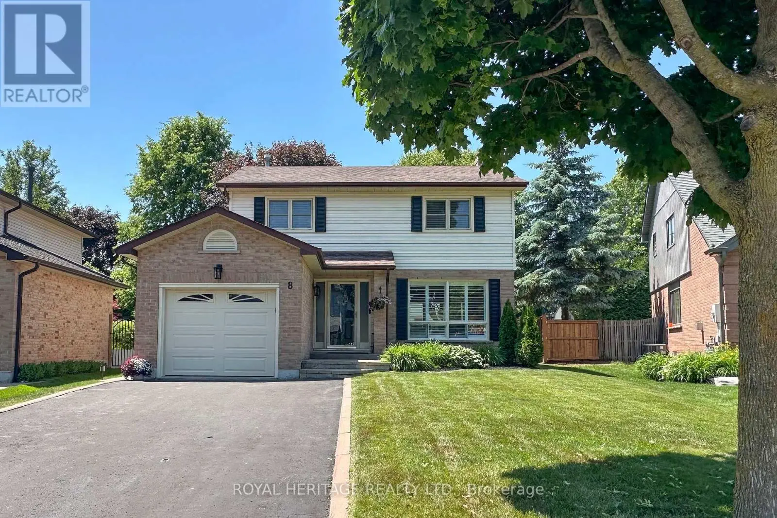 8 Arran Court, Clarington, Ontario  L1E 2E5 - Photo 1 - E12248792