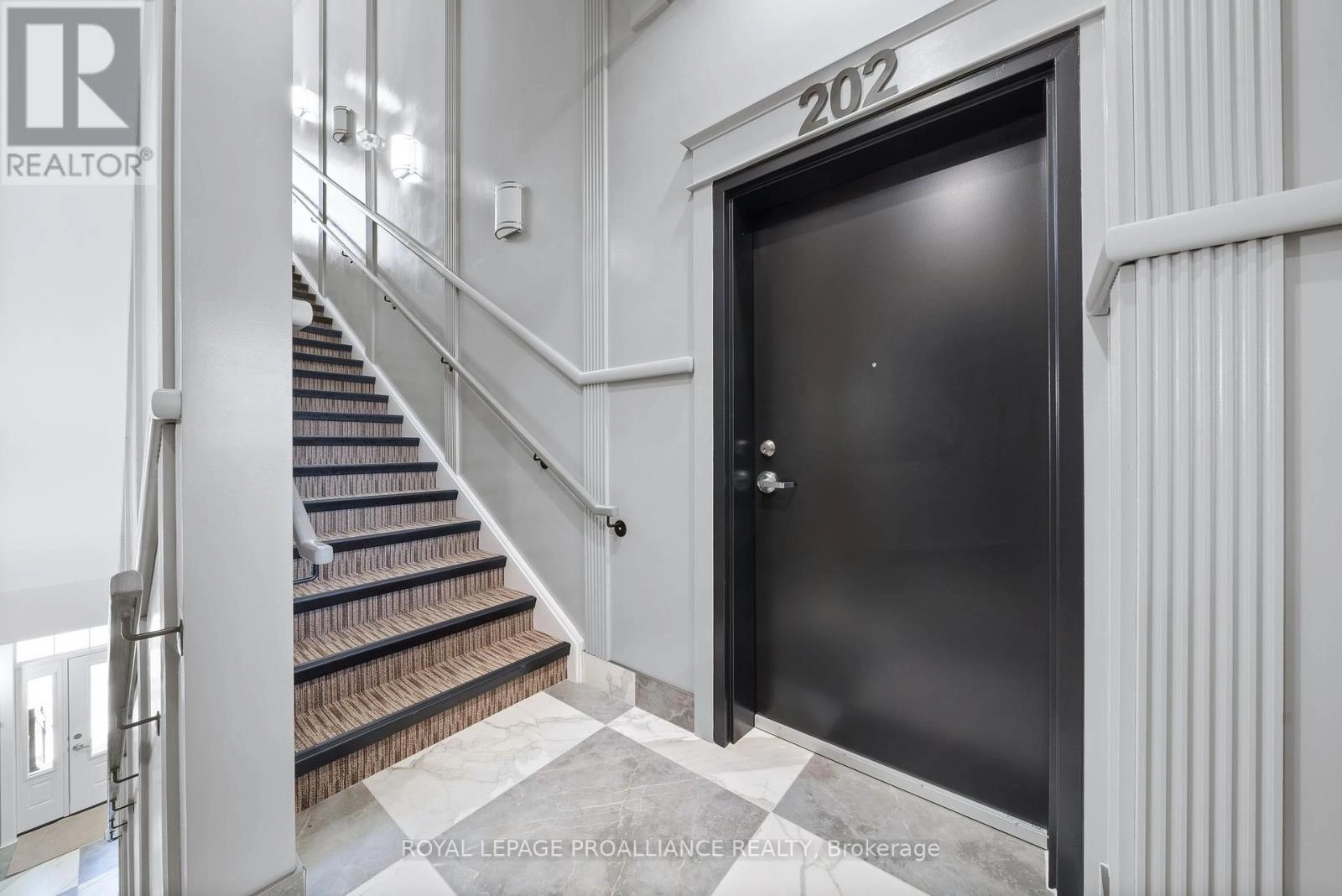 202 - 941 Charles Wilson Parkway, Cobourg, Ontario  K9A 0L2 - Photo 3 - X12227138
