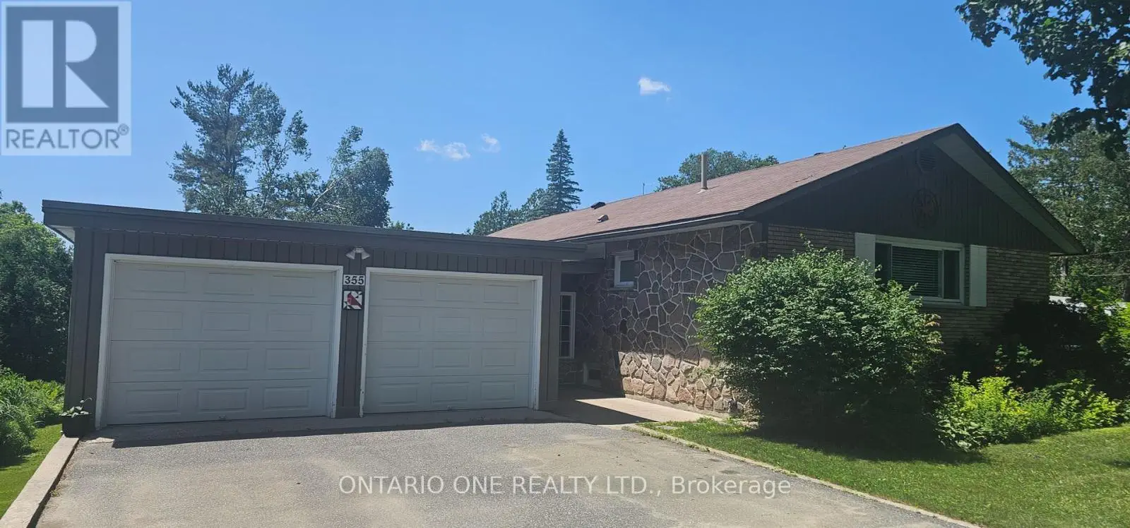 355 GREAVETTE STREET, Gravenhurst, Ontario