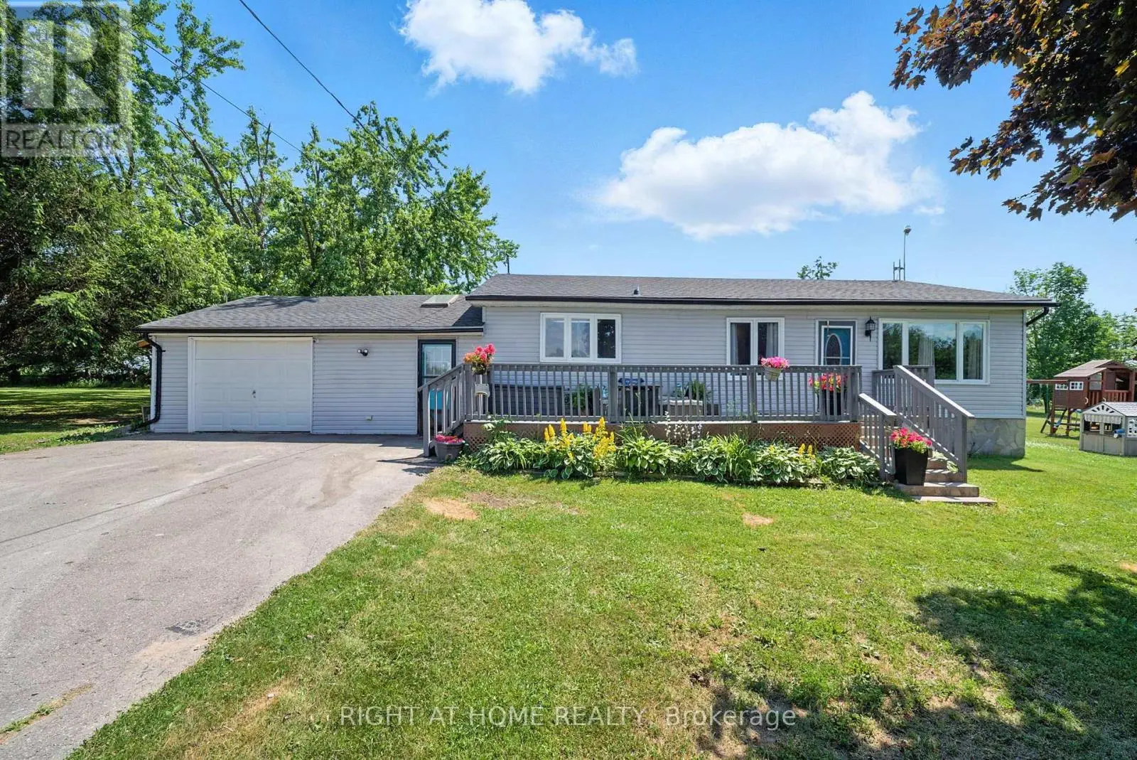 831 Kimberly Drive, Selwyn, Ontario  K0L 1T0 - Photo 1 - X12248998