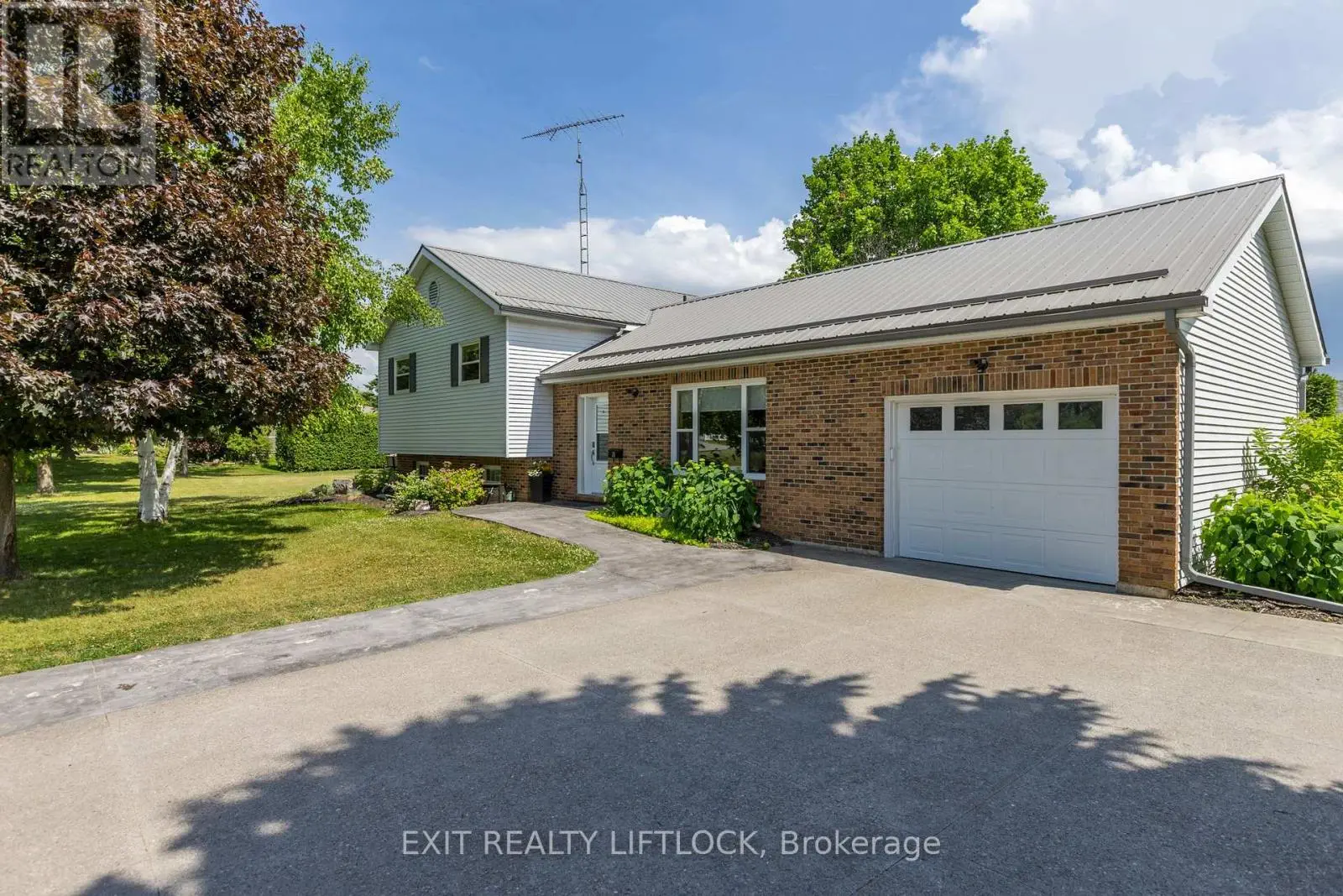 35 Keene Drive, Otonabee-South Monaghan, Ontario  K0L 2G0 - Photo 1 - X12249199